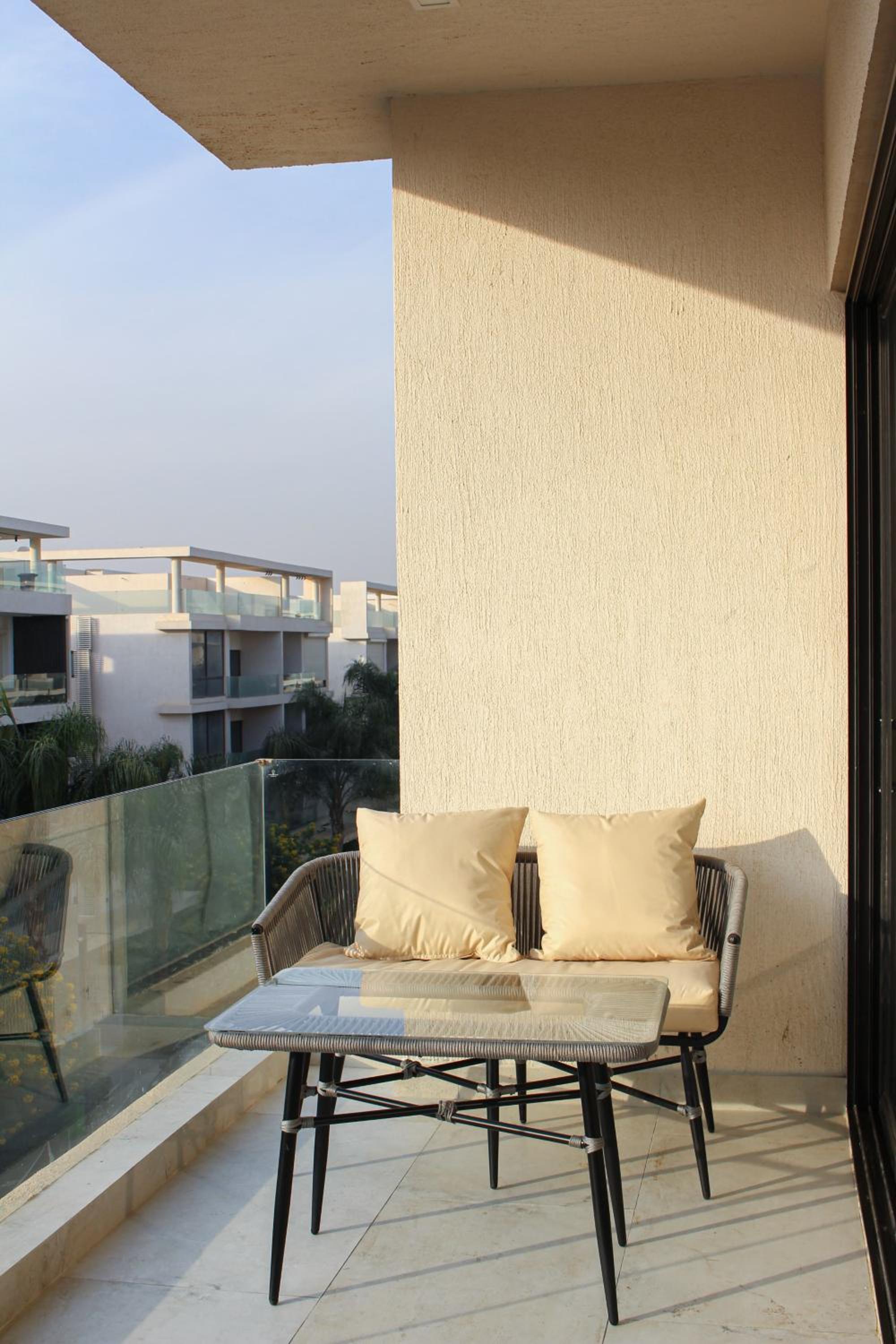 Sahara at Lake View Residence