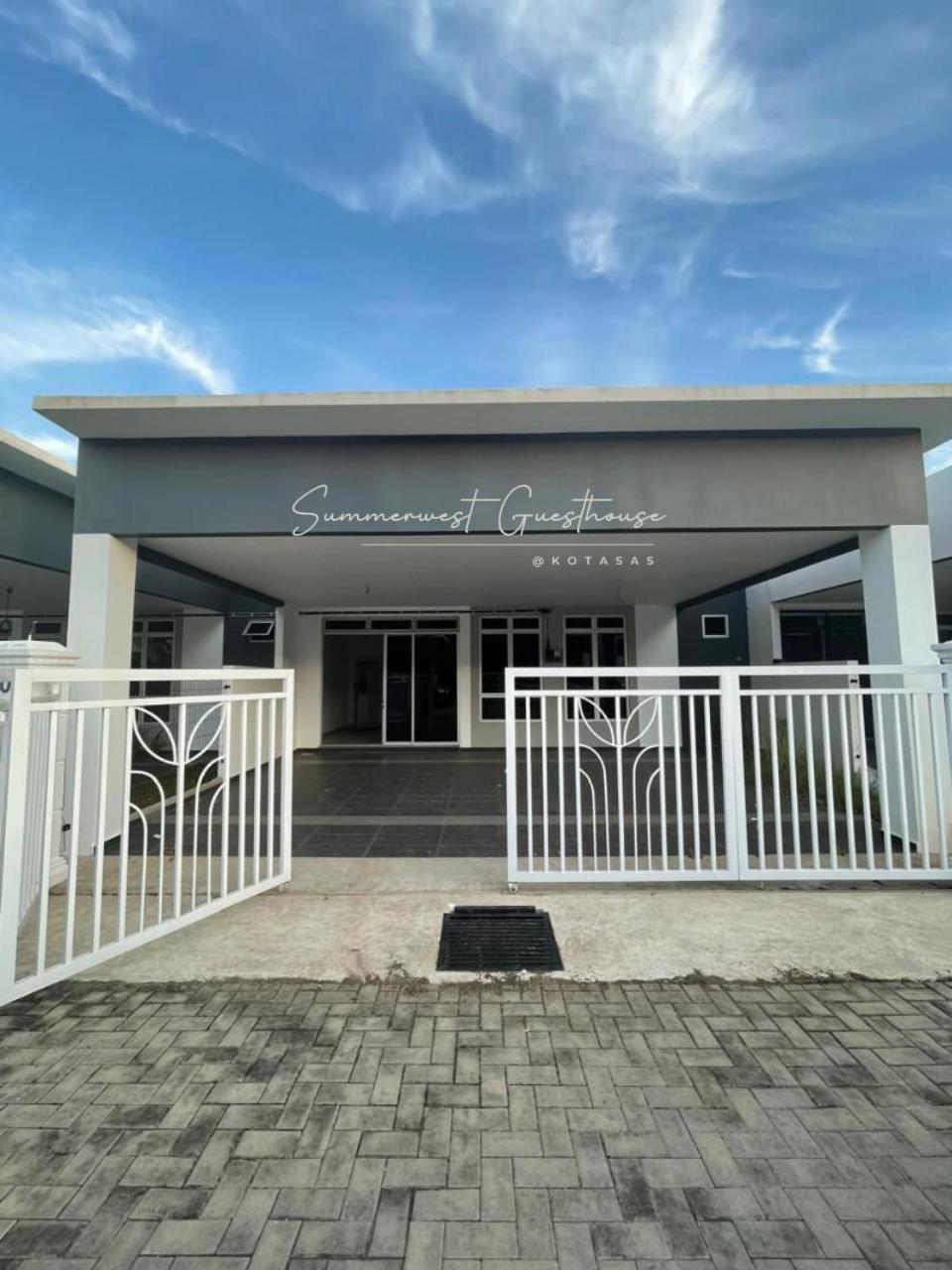 Summerwest Guesthouse photo 1