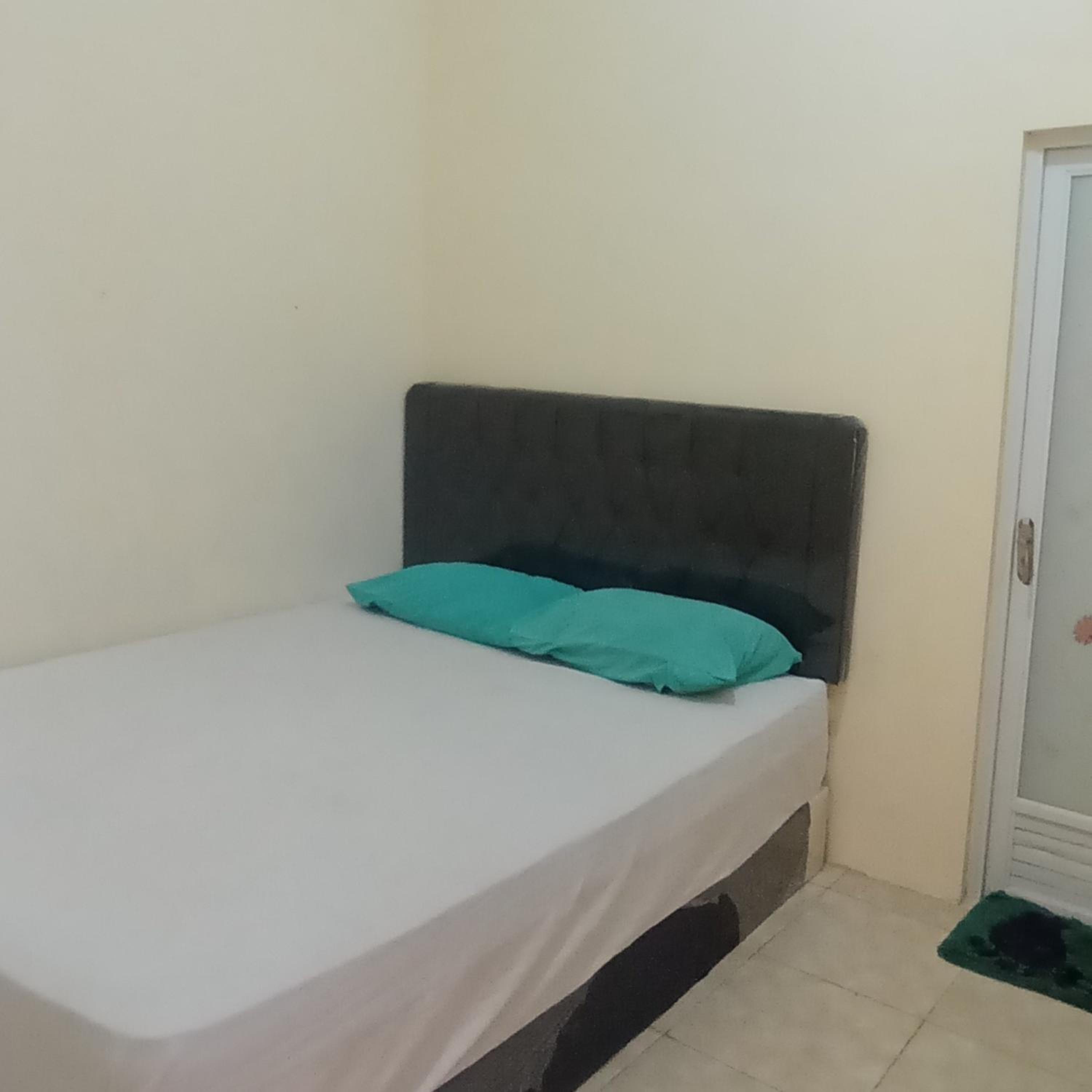 Adventura House