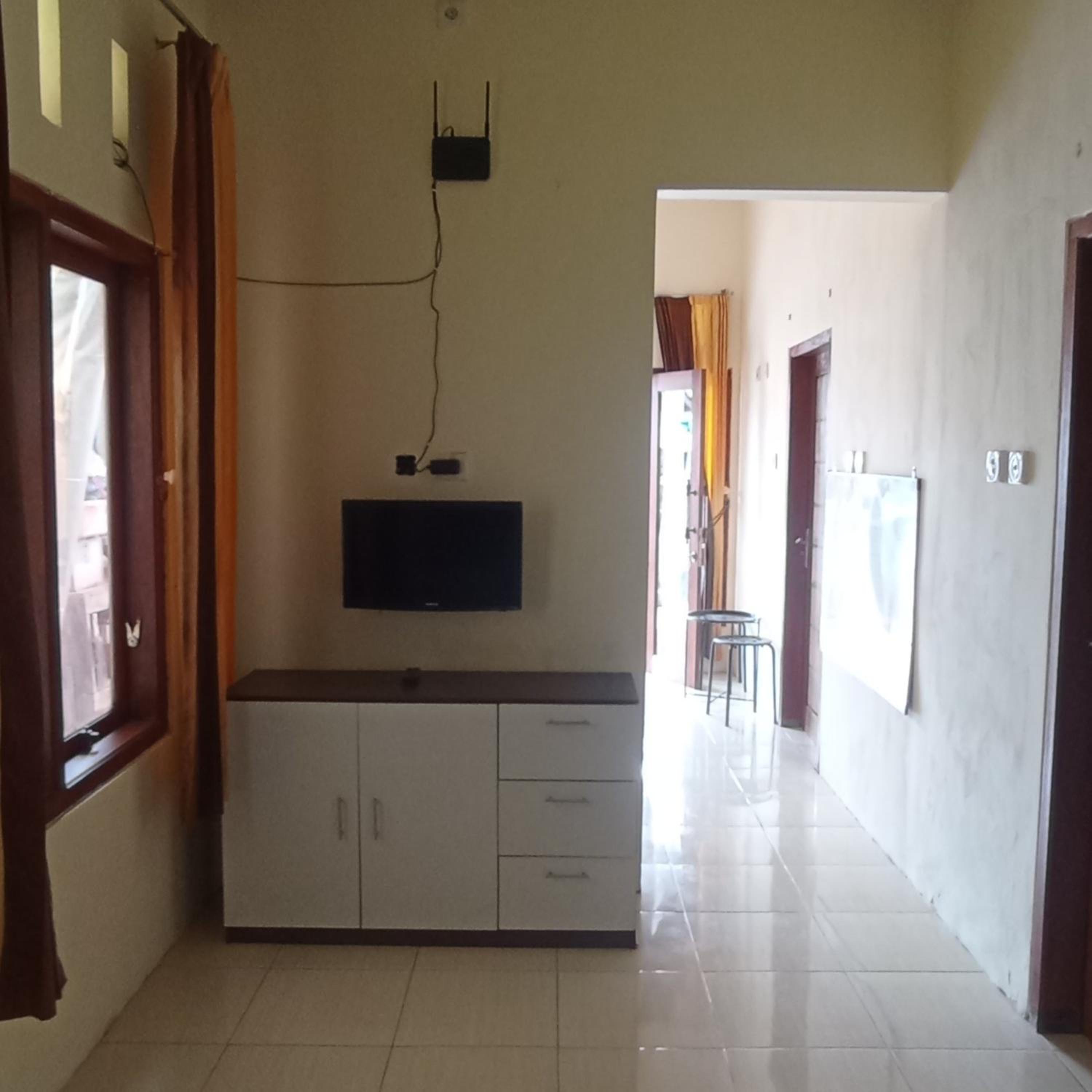 Adventura House