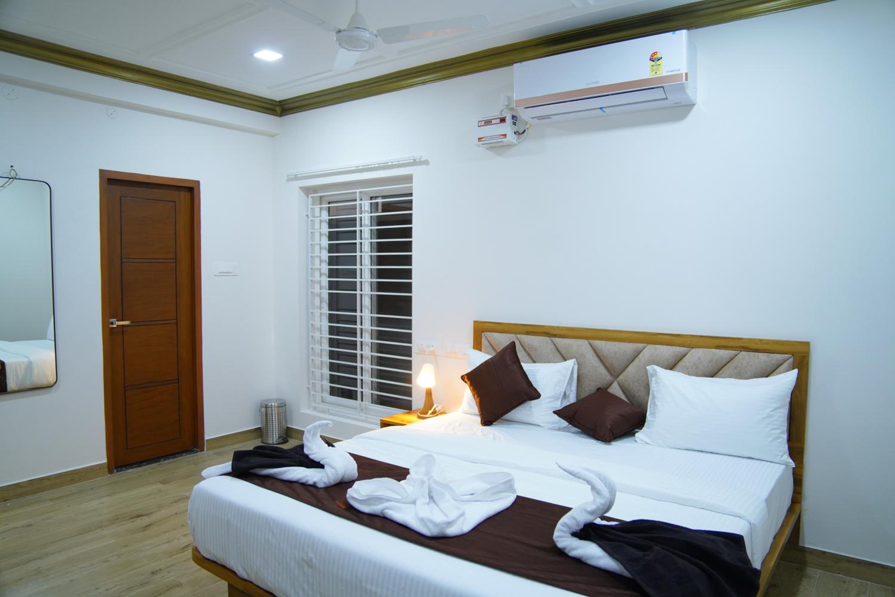 Yercaud Luxury Private Villa view 4