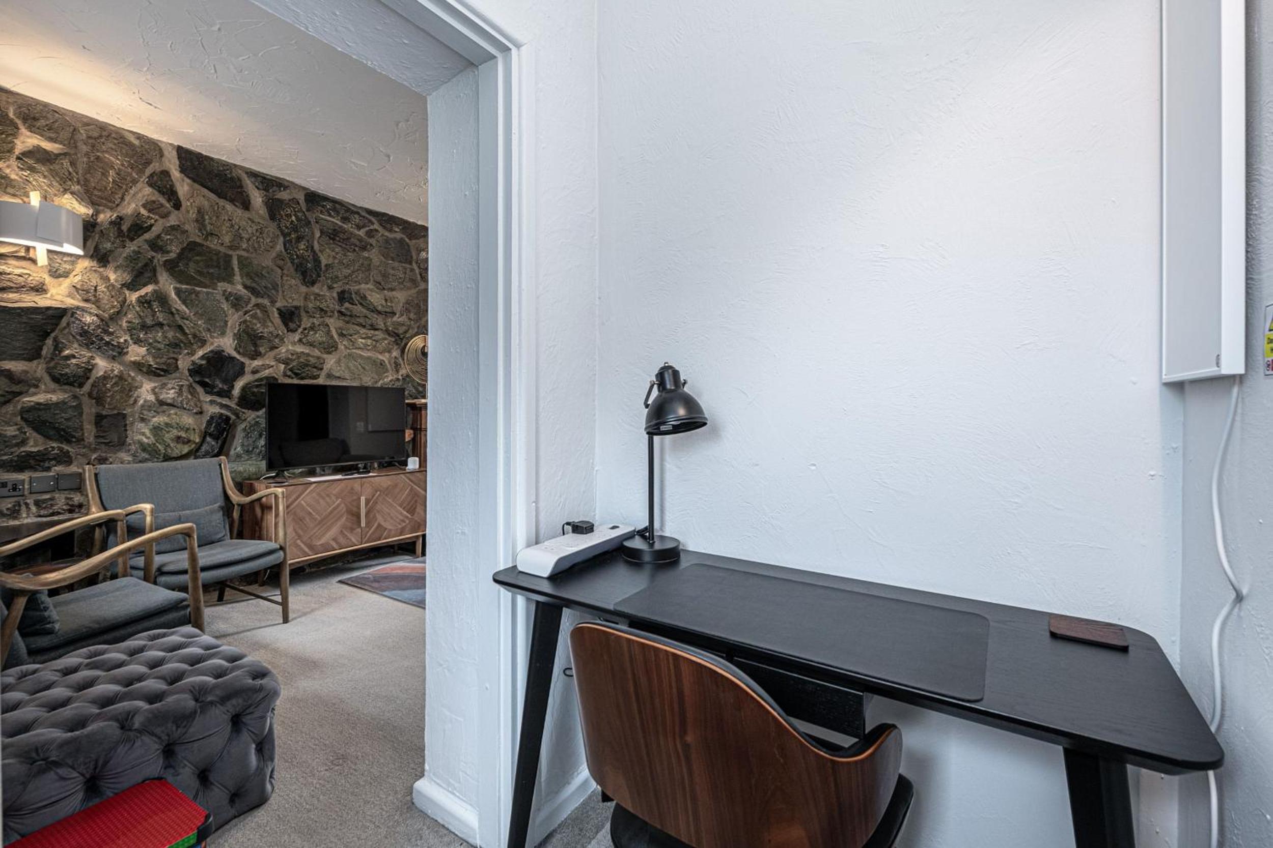 Felin Traeth Cottage view 3