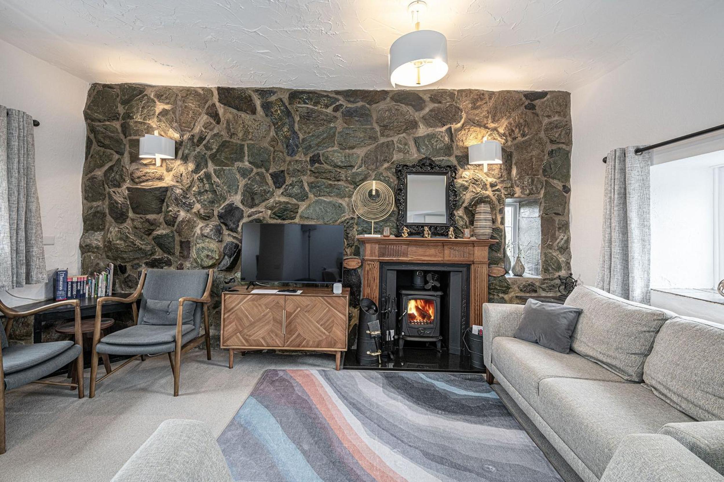 Felin Traeth Cottage view 4