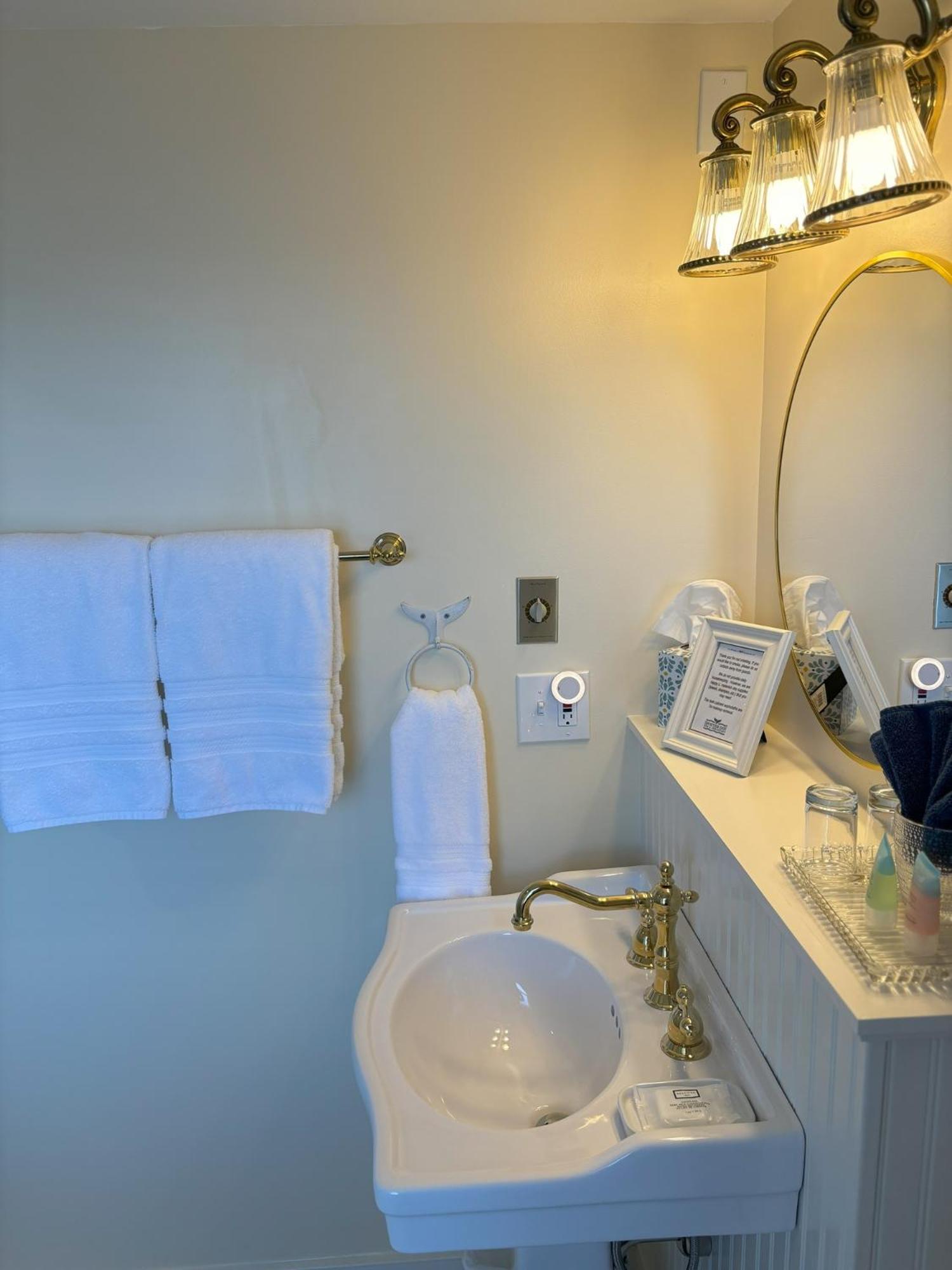 Spouter Inn Bed & Breakfast