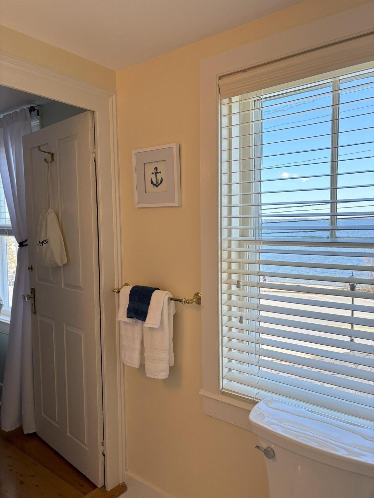 Spouter Inn Bed & Breakfast