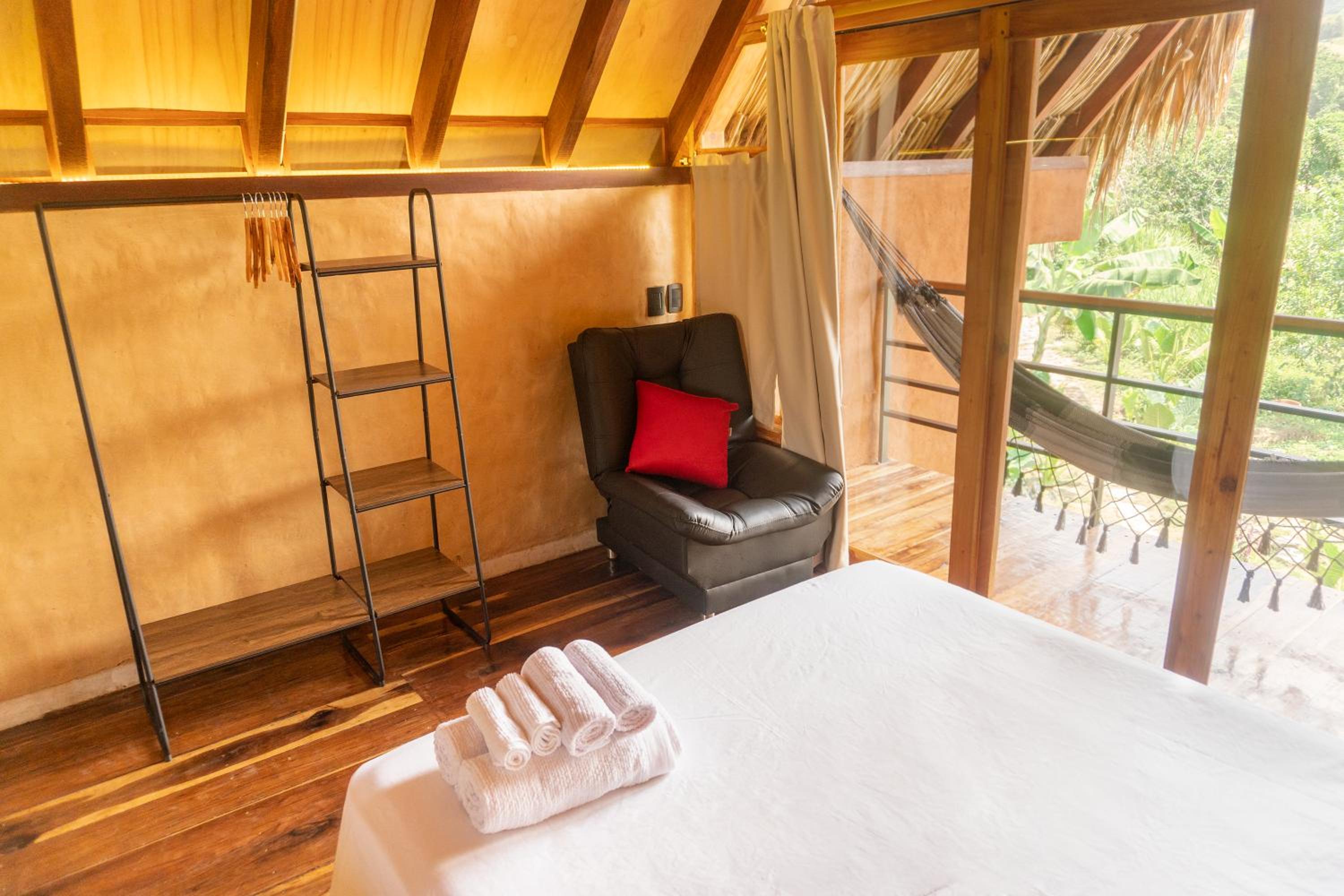 Cabañas con Jacuzzi, Tayrona vía Palomino - Villa Puy