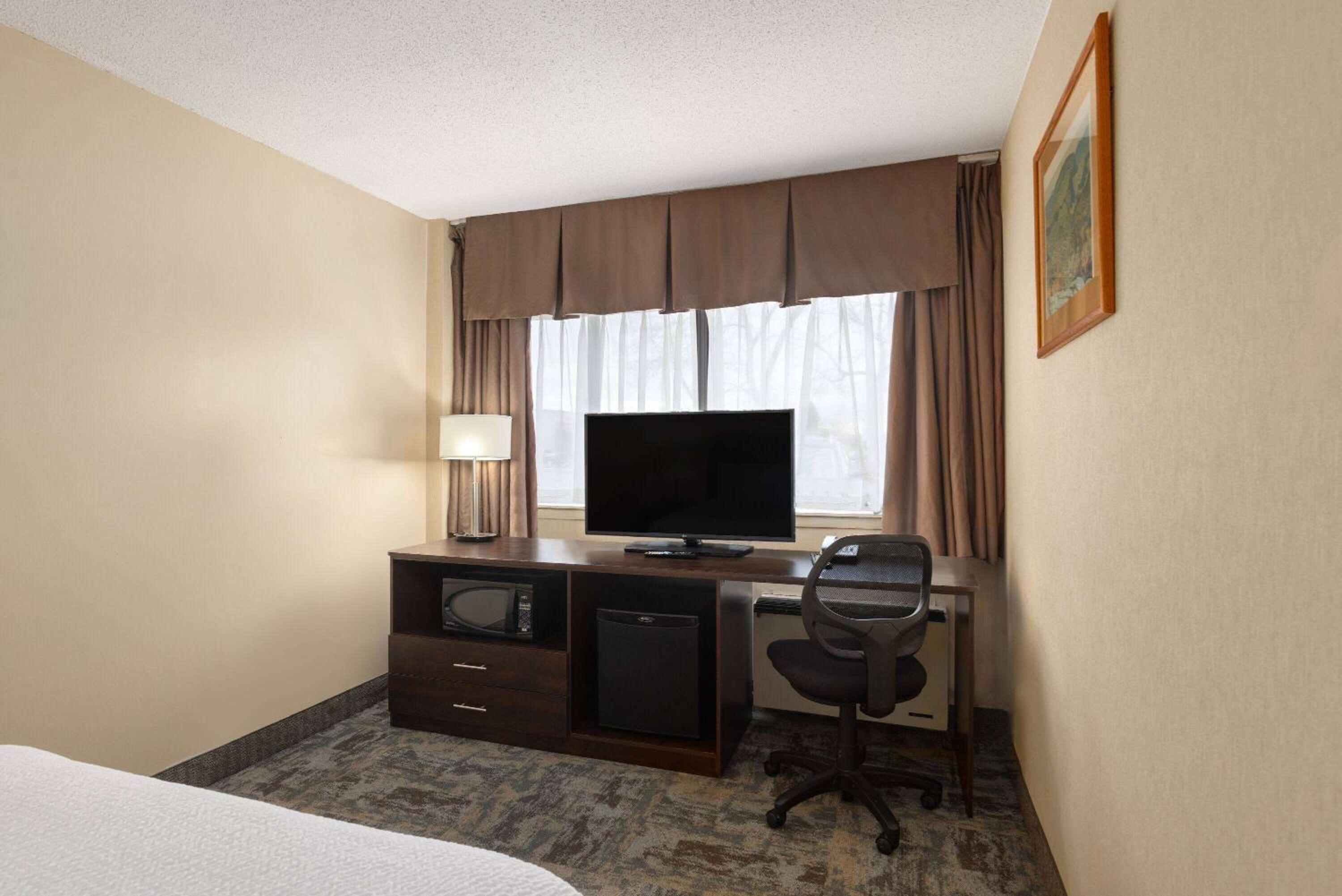 Thunder Bay Vacations - Travelodge by Wyndham Thunder Bay ON - Property Image 7