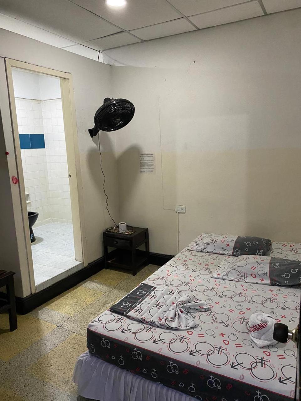 HOSTAL YAPURA