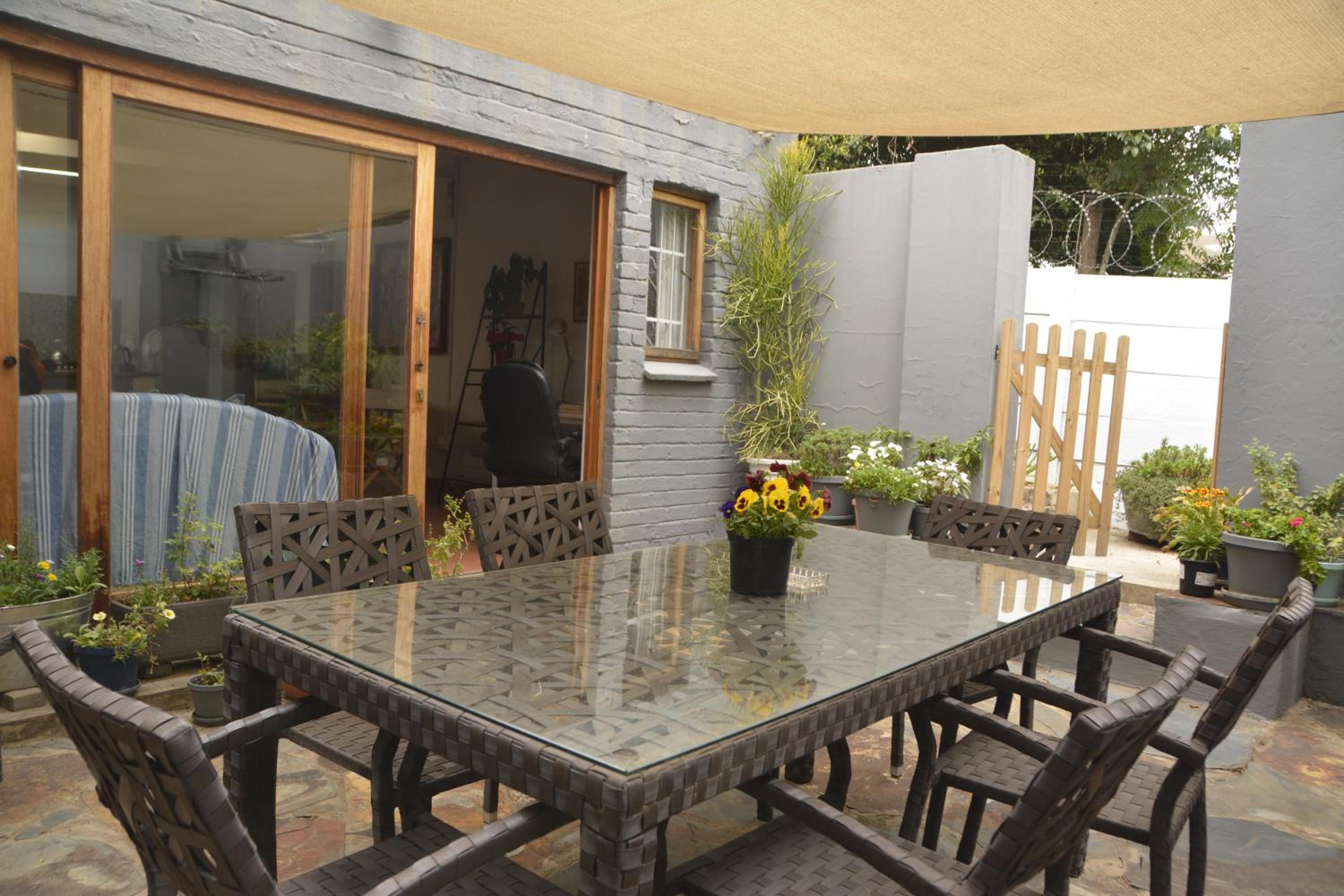 Pender House Cottage Melrose