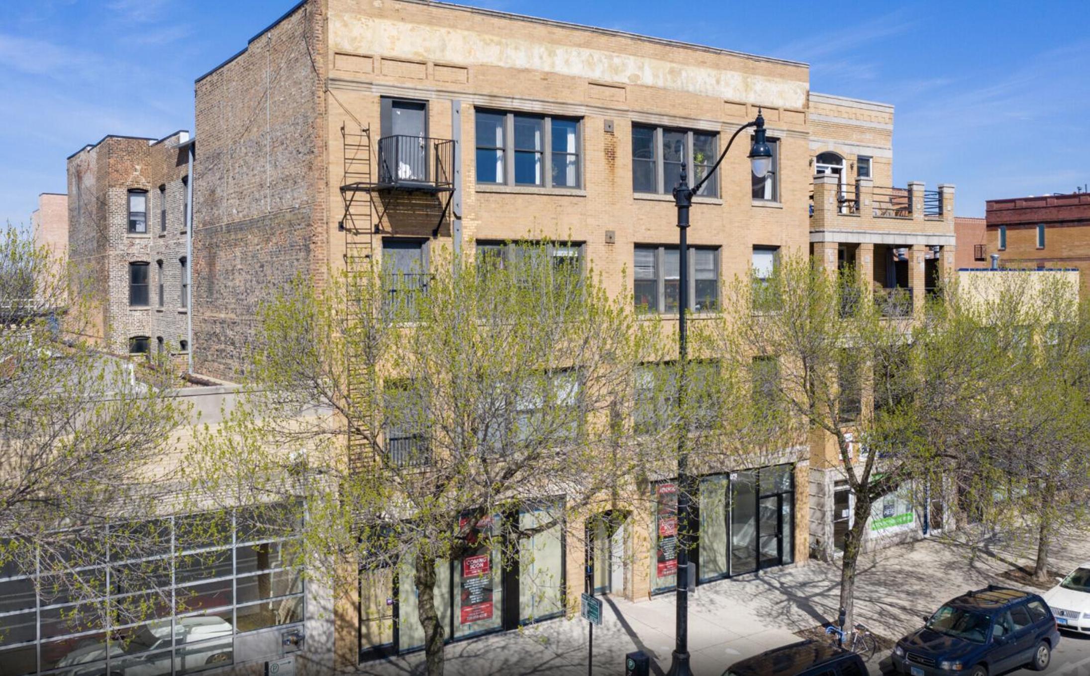Bright South Loop 3BR Escape with PingPong Table and Optional Parking Minutes to Art Institute, Grant Park & McCormick Place Events — Chicago