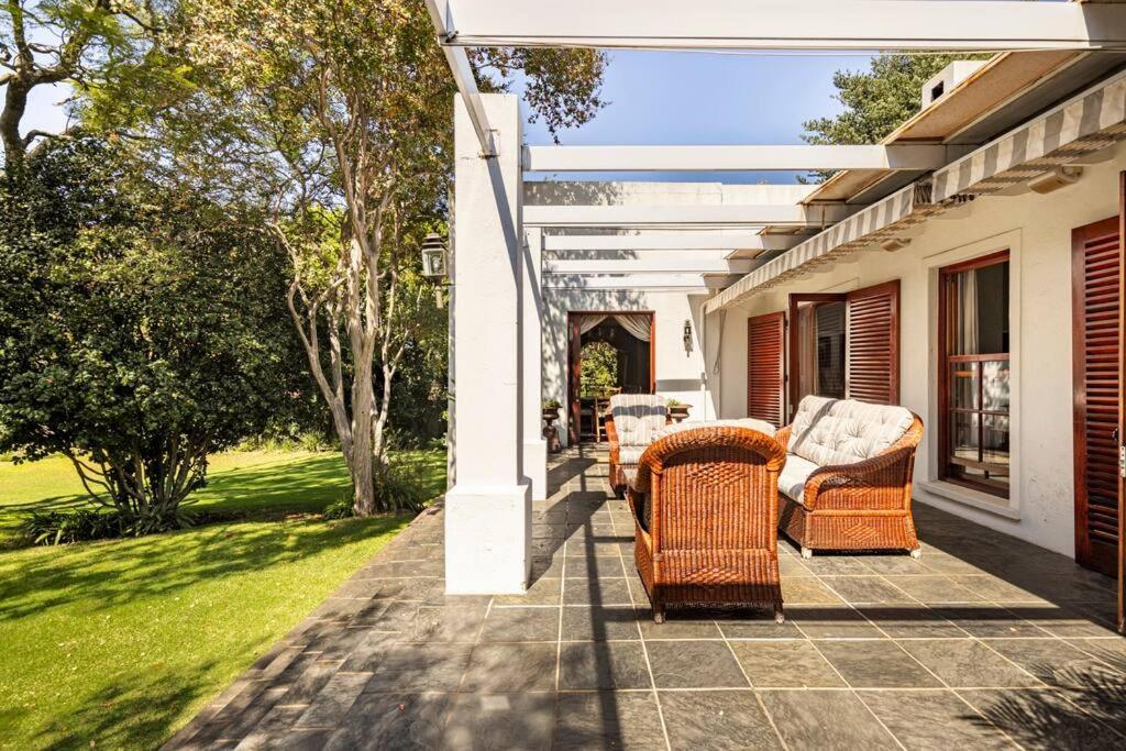 Picturesque Garden Villa, Illovo House