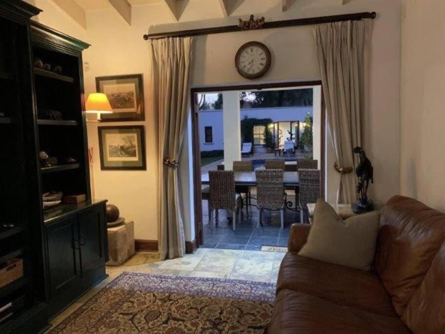 Picturesque Garden Villa, Illovo House