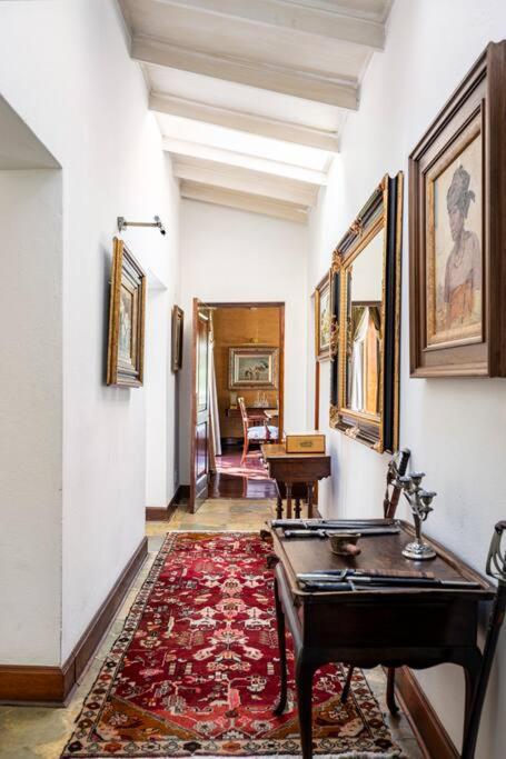 Picturesque Garden Villa, Illovo House
