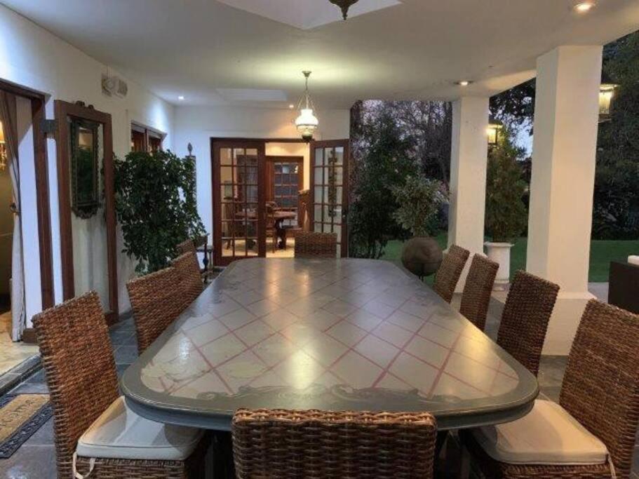 Picturesque Garden Villa, Illovo House