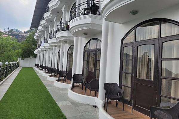 Entranceway Resort