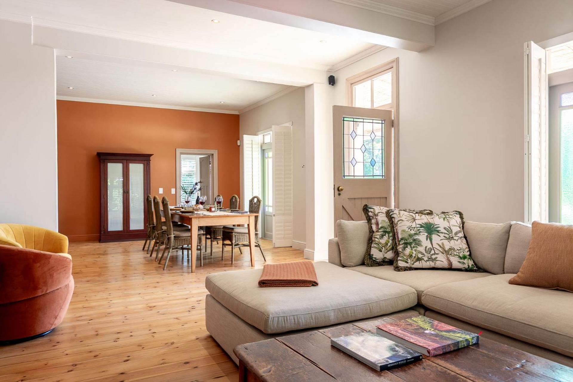 Kloof House - with solar backup power
