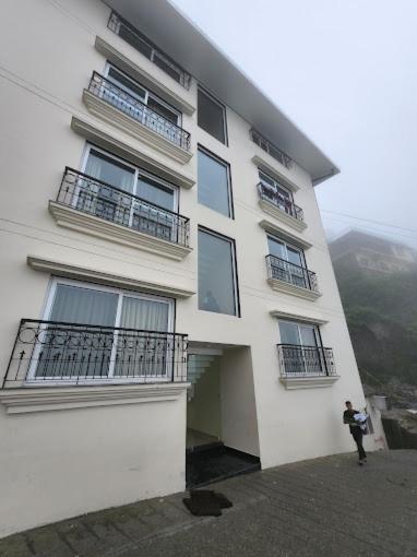 Hotel Loftiness