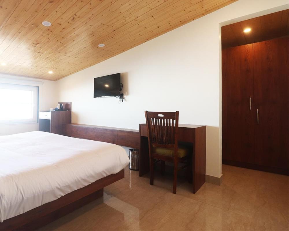 Hotel Loftiness