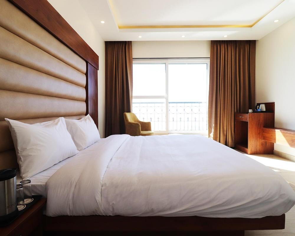 Hotel Loftiness