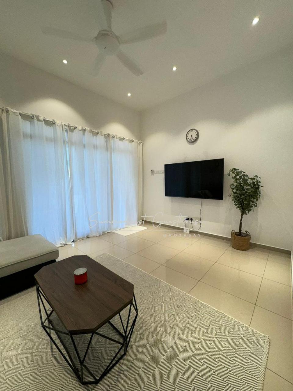 Summerwest Guesthouse photo 3