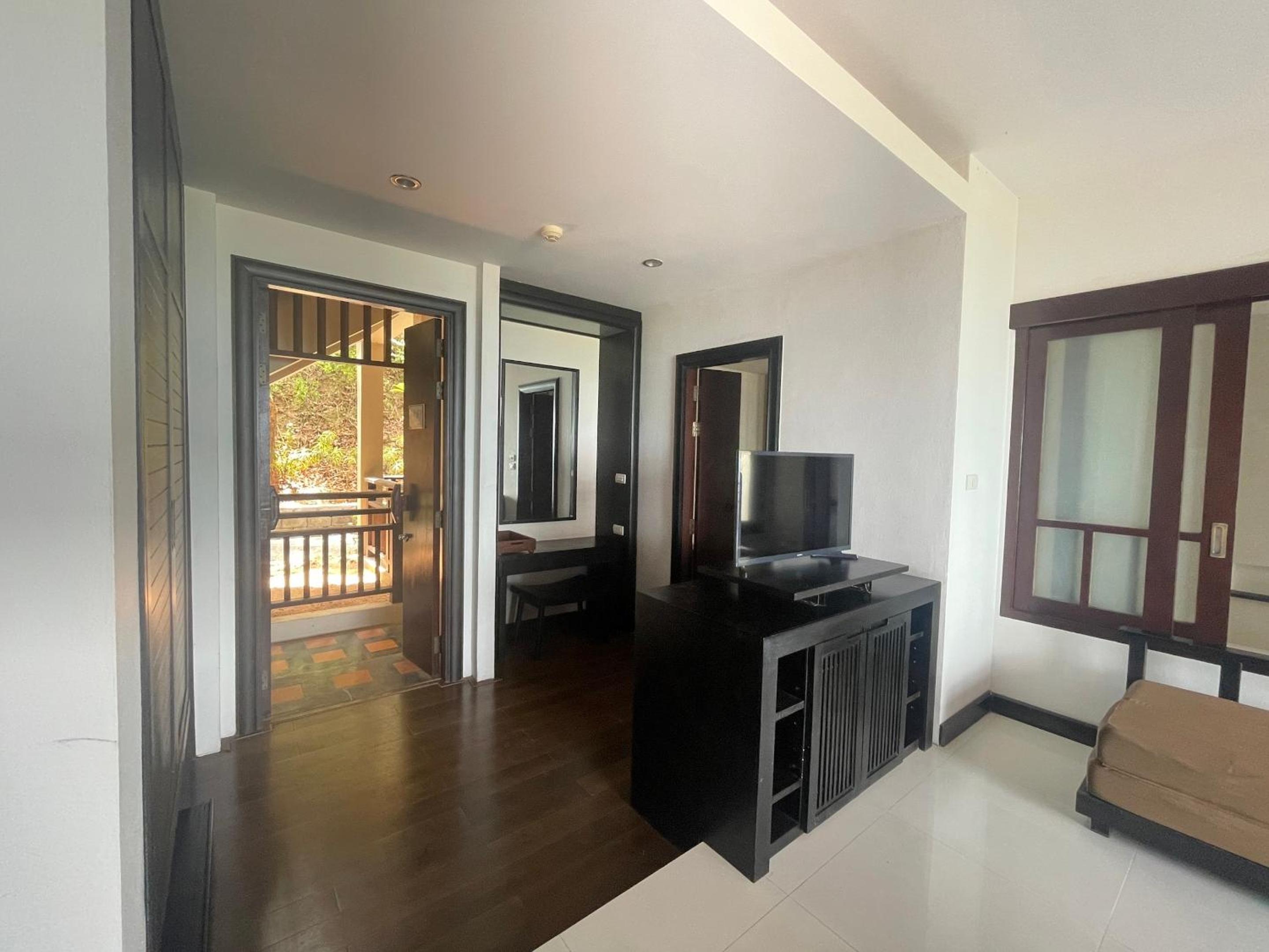 Bhundhari Residence Koh Samui