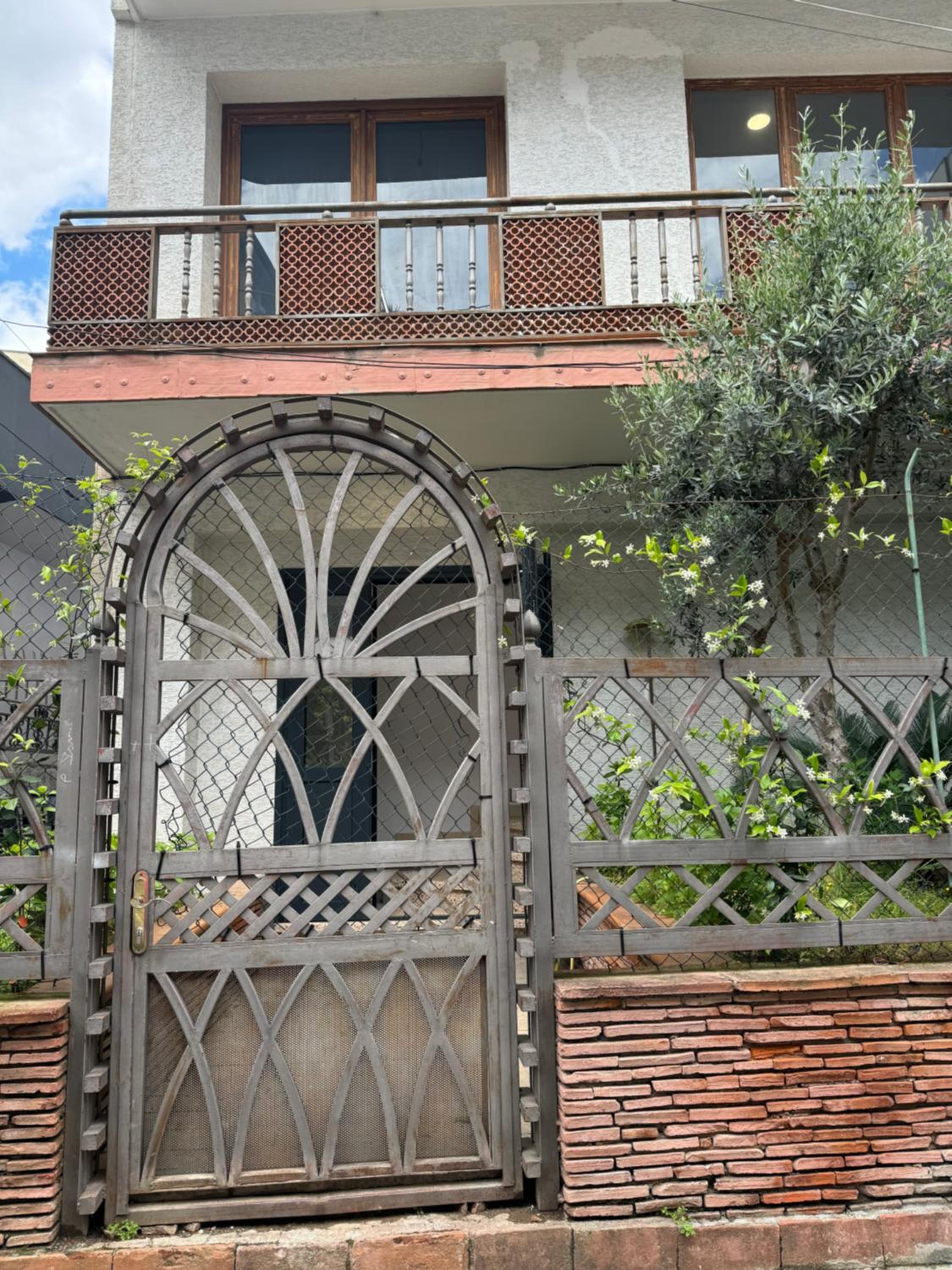 KMK Apartments
