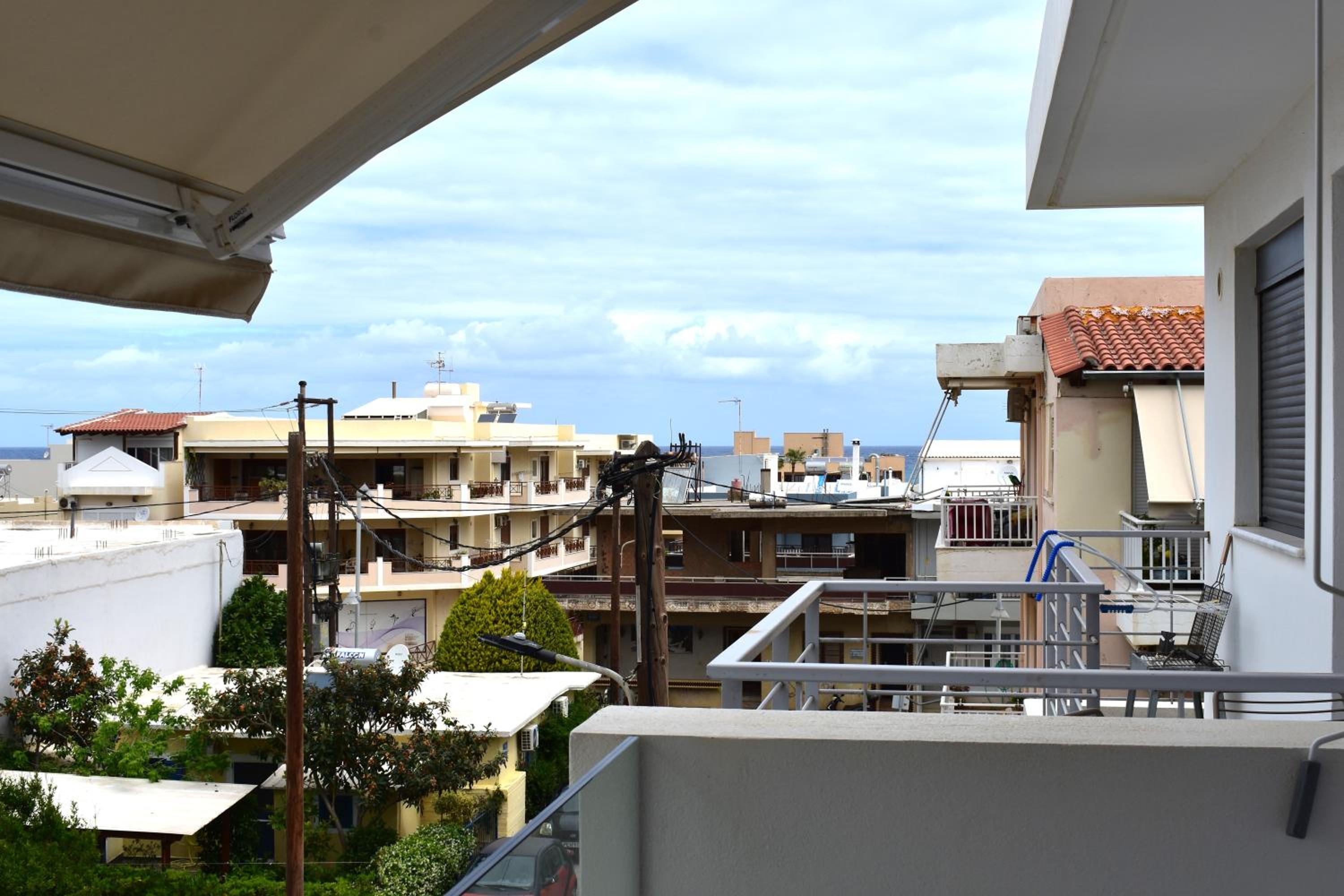 Konan's cosy condo view 4
