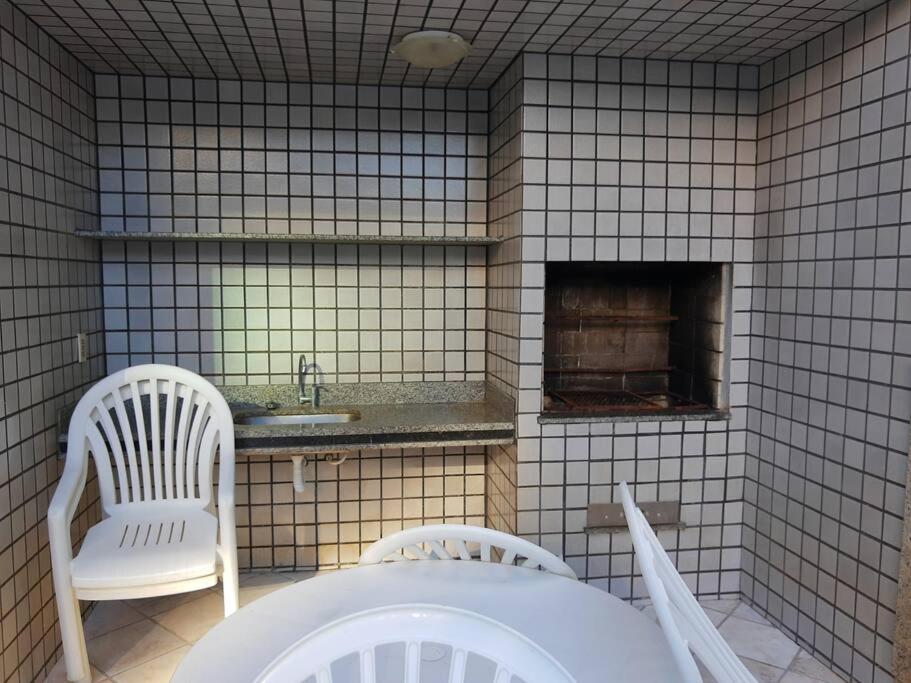 Apartamento próximo as praias das Dunas e Forte