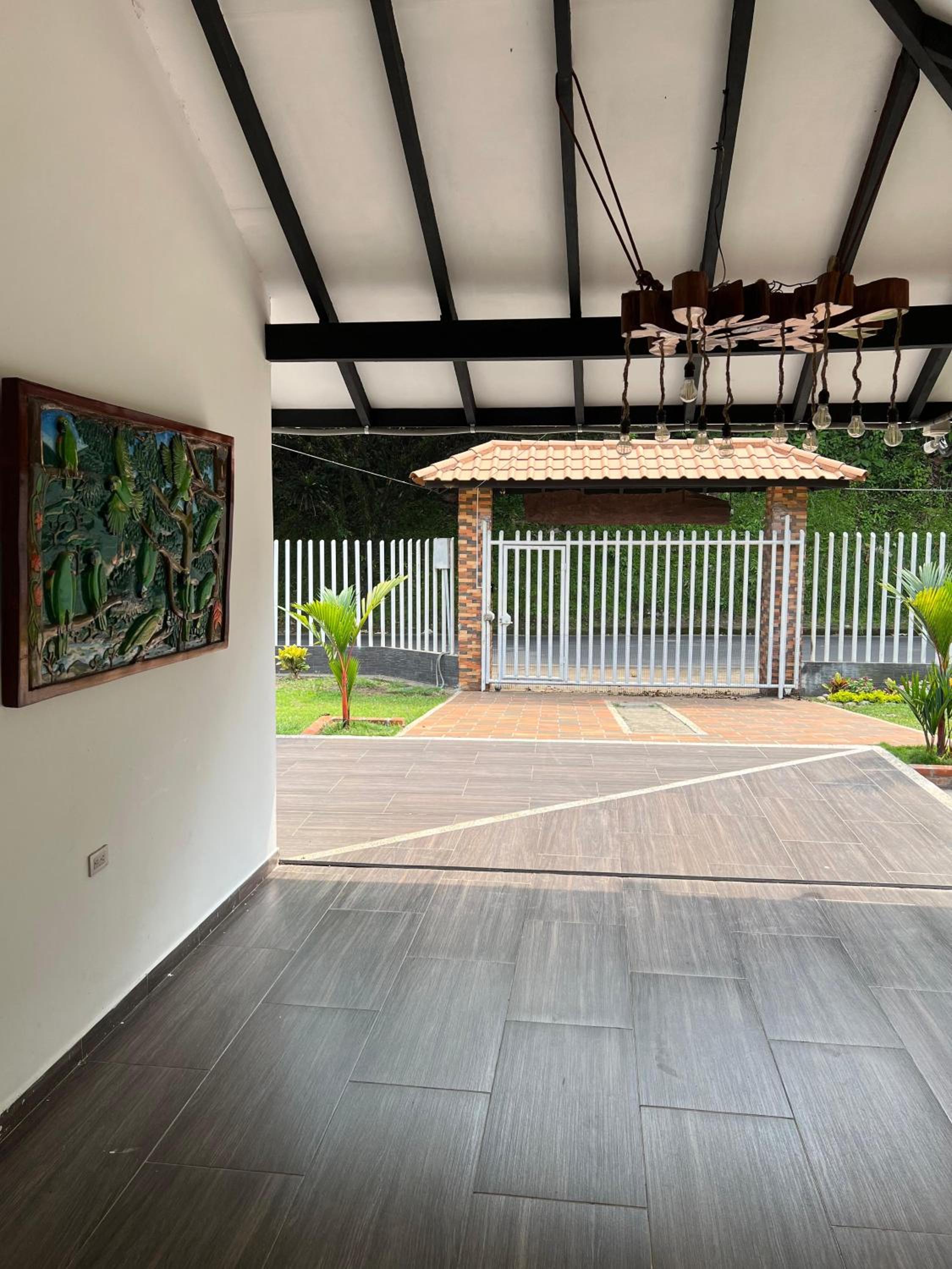 El desmadre villa lujosa Florencia, Caqueta