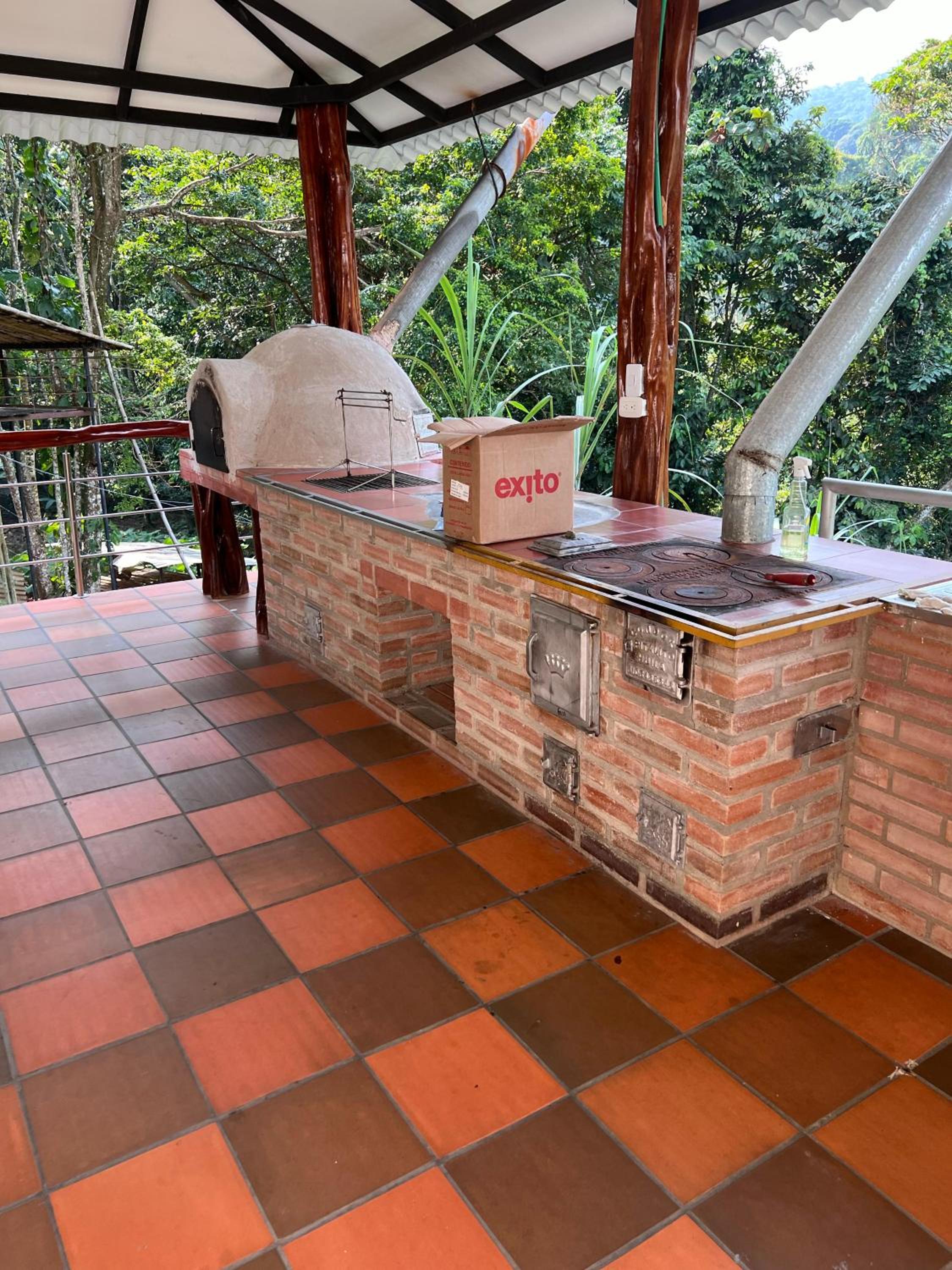 El desmadre villa lujosa Florencia, Caqueta