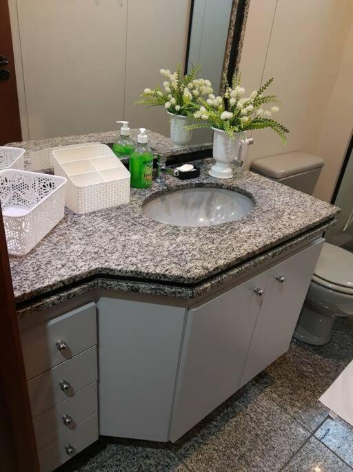 Apartamento próximo as praias das Dunas e Forte