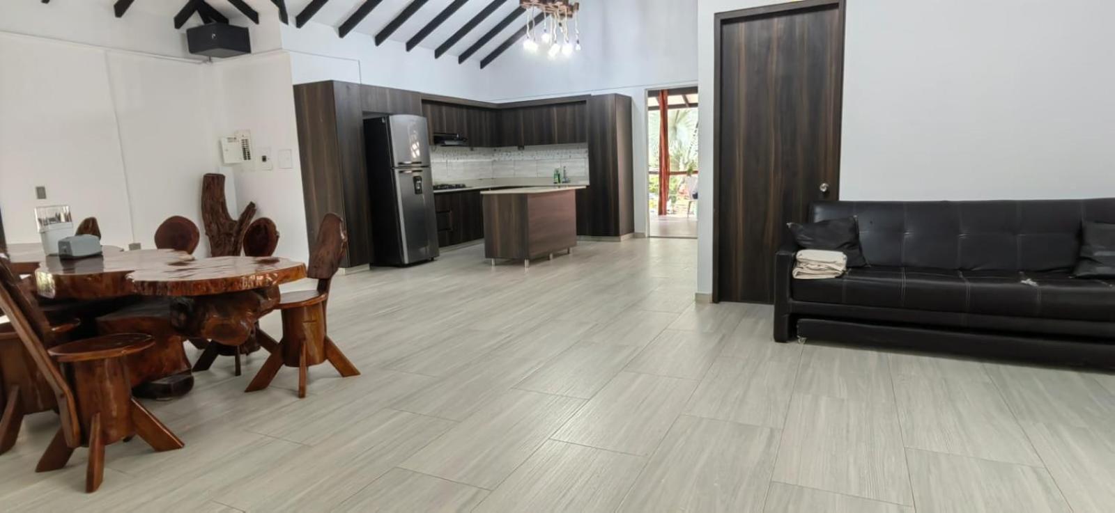 El desmadre villa lujosa Florencia, Caqueta