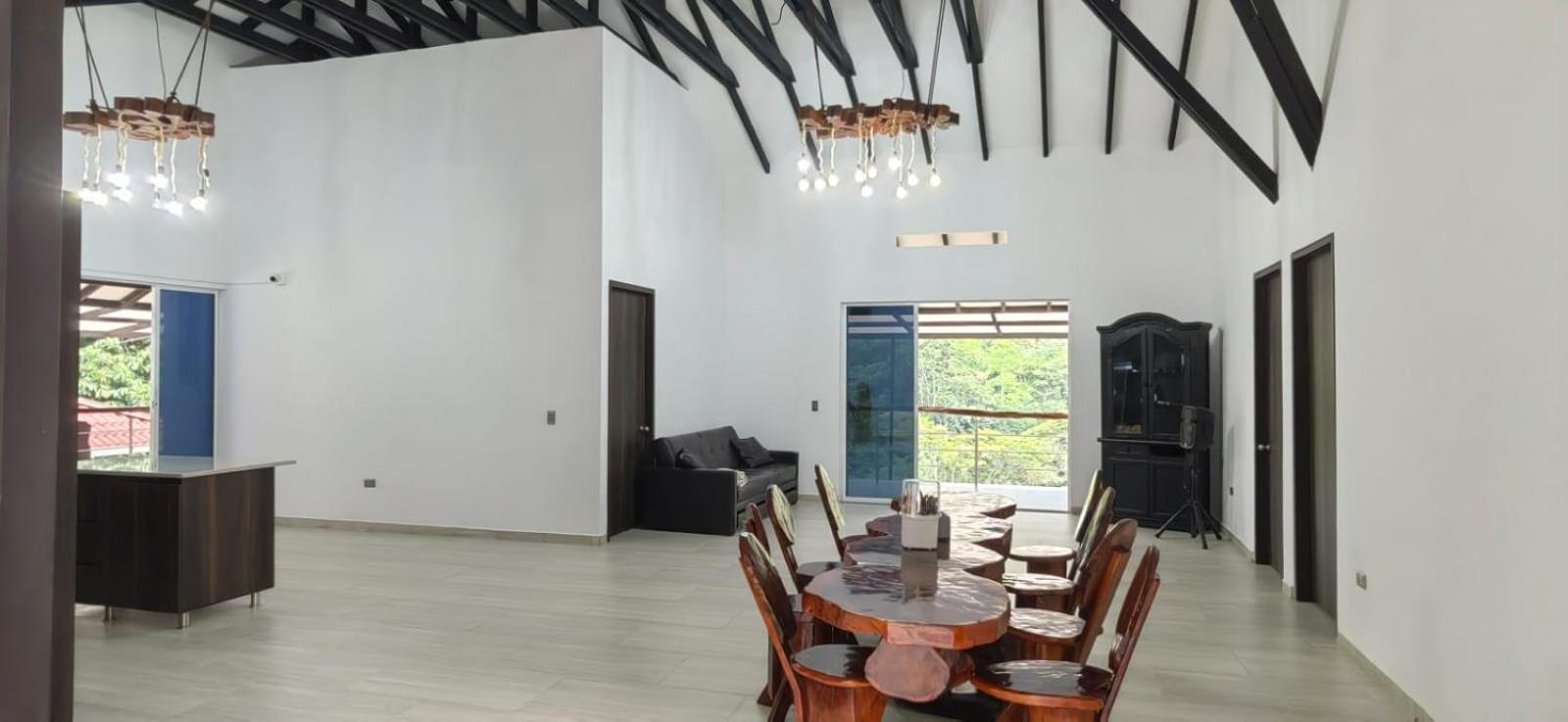 El desmadre villa lujosa Florencia, Caqueta