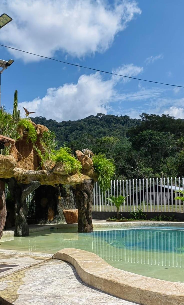 El desmadre villa lujosa Florencia, Caqueta