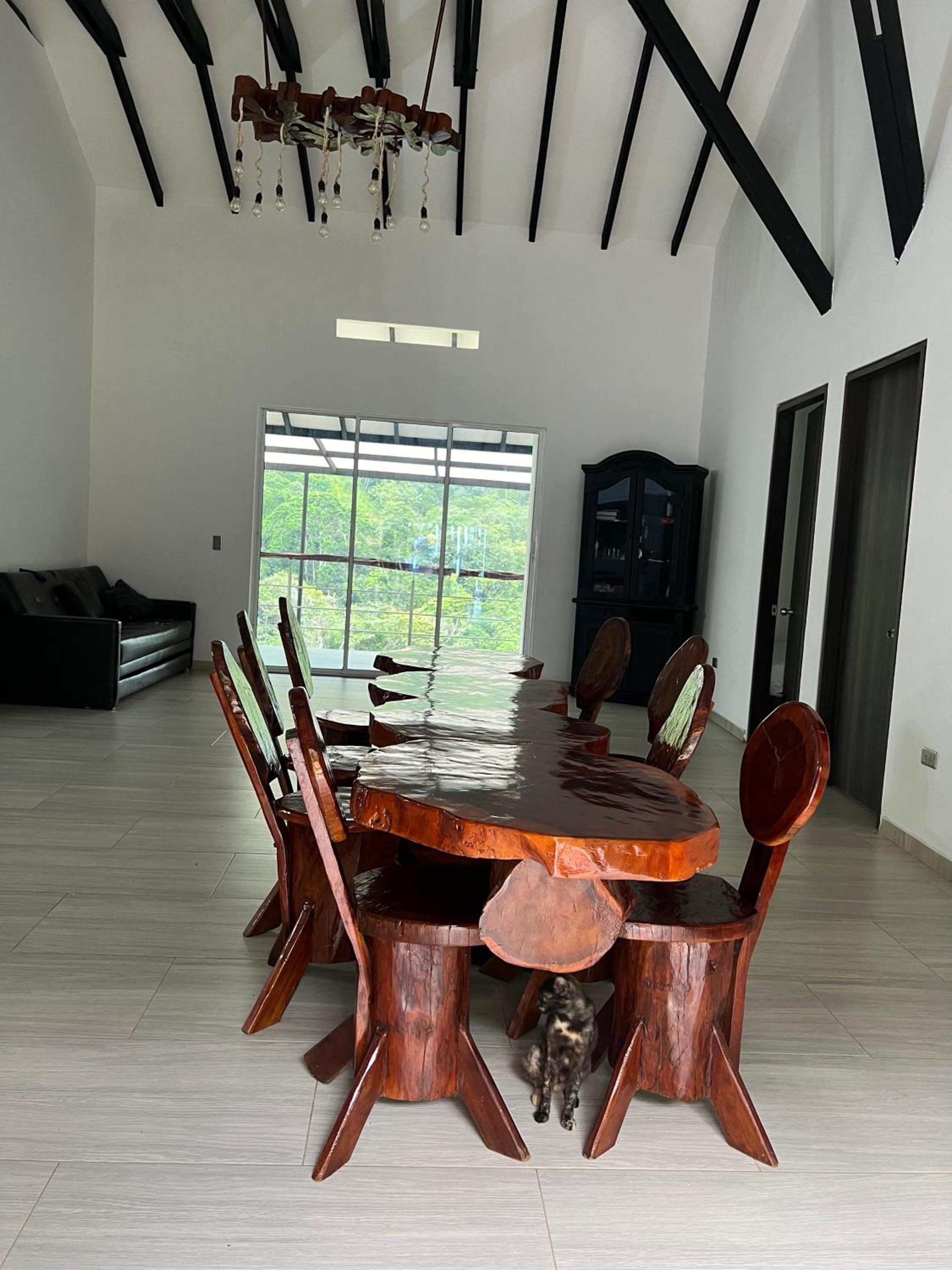 El desmadre villa lujosa Florencia, Caqueta