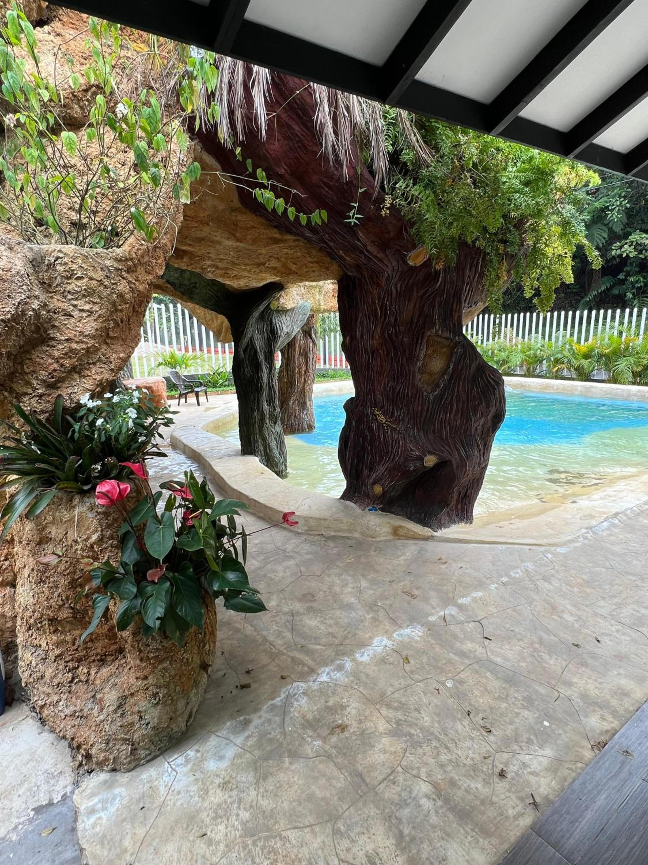 El desmadre villa lujosa Florencia, Caqueta