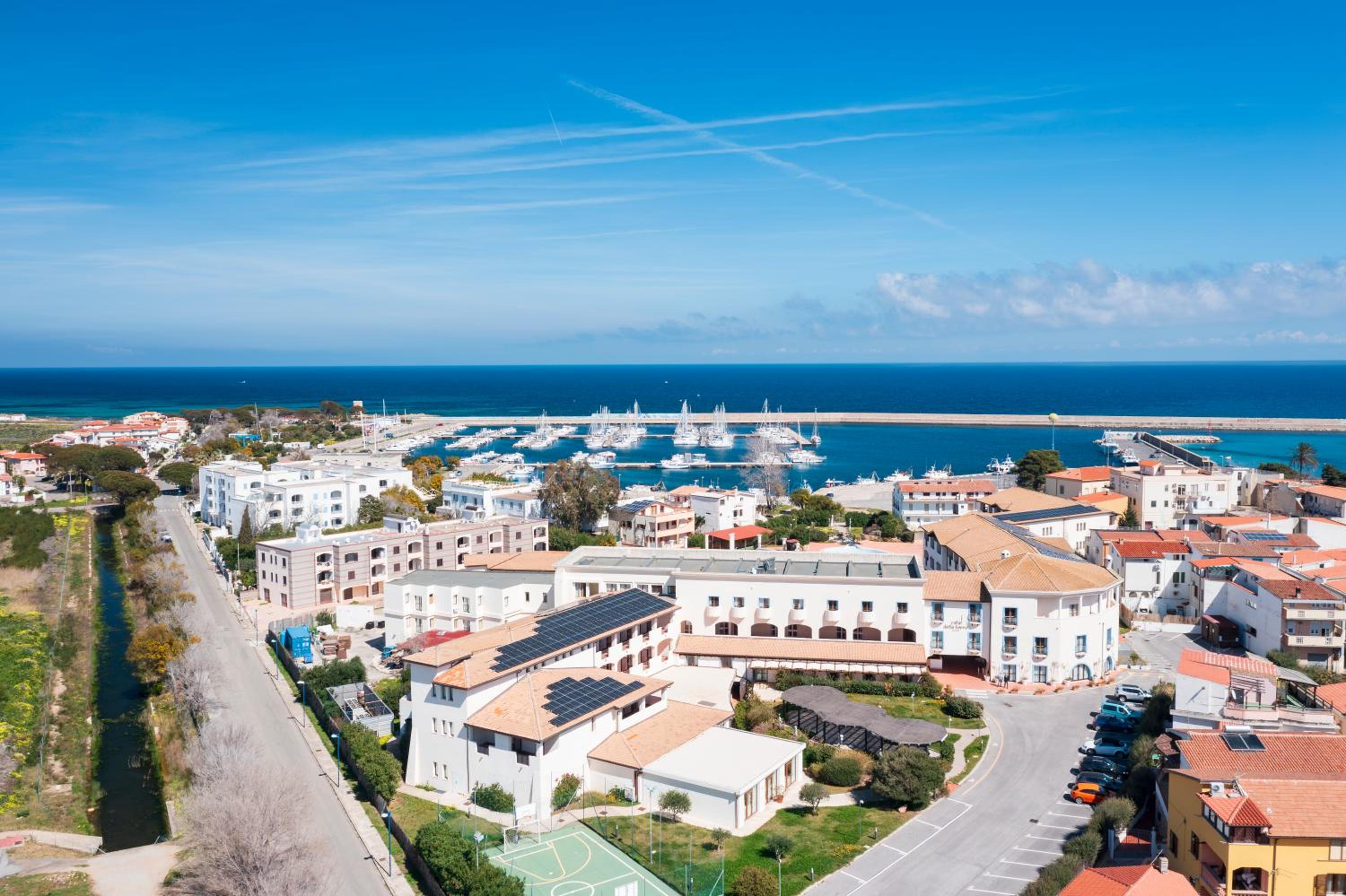 Cala Della Torre Resort en La Caletta
