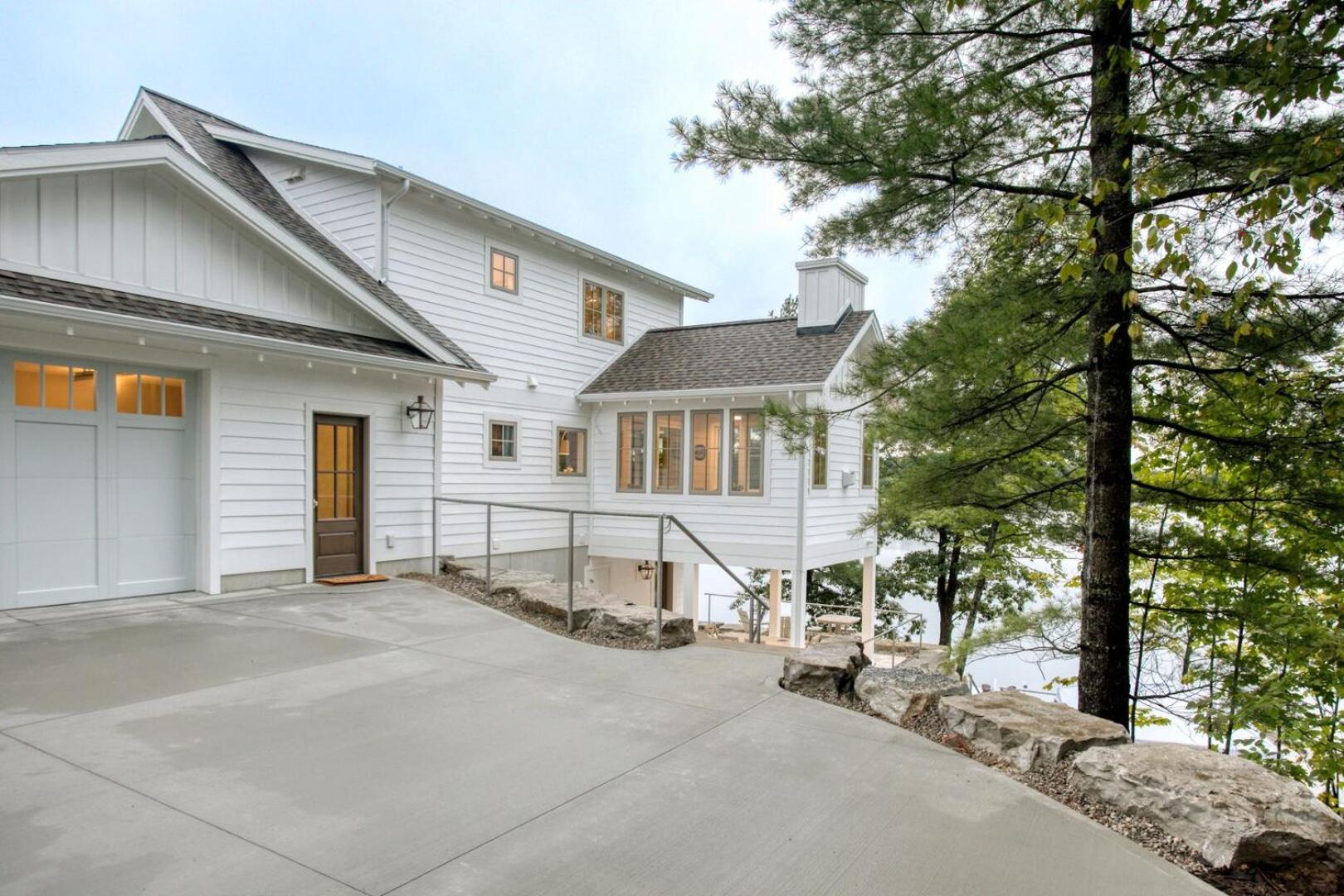 Lakemore Resort