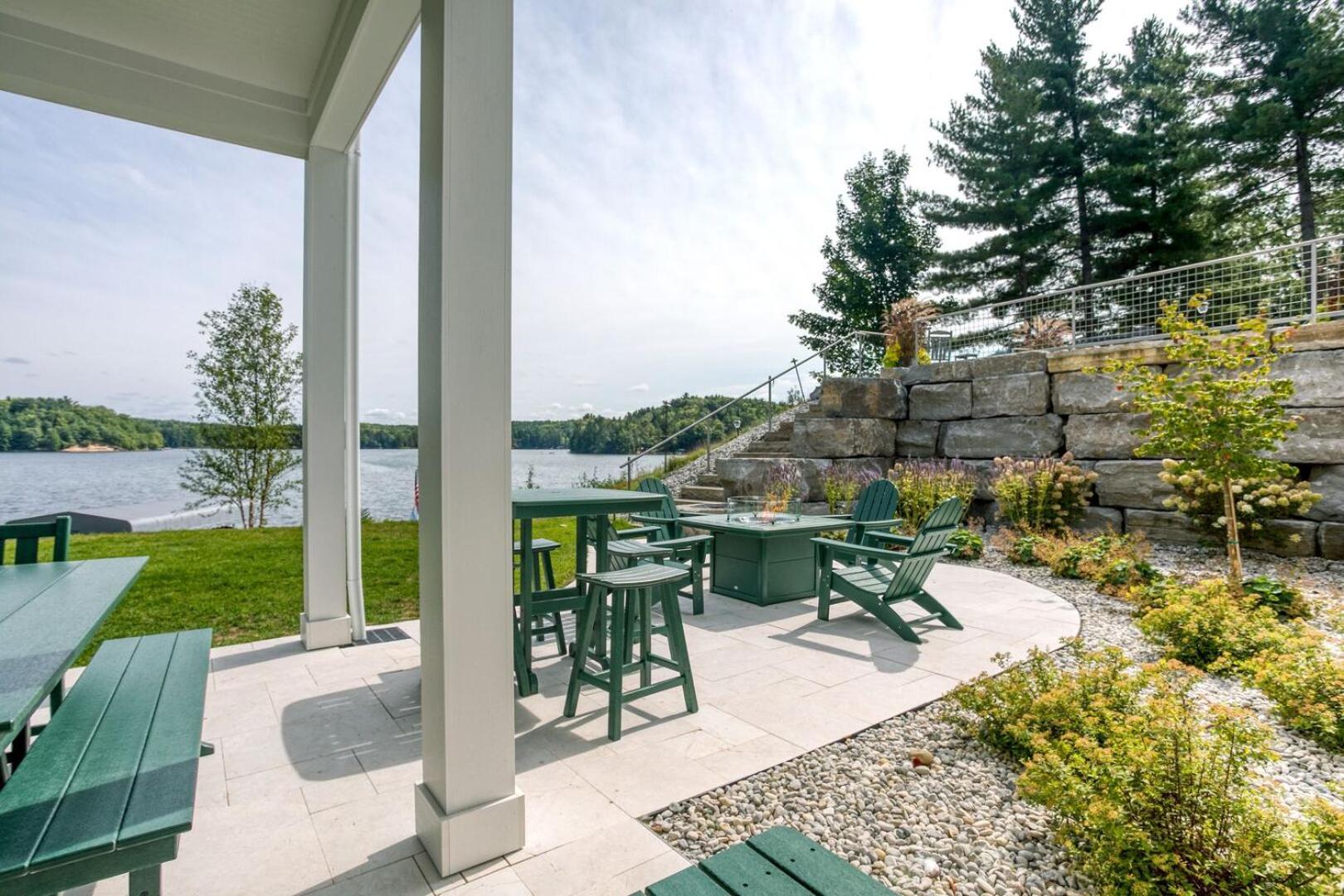 Lakemore Resort
