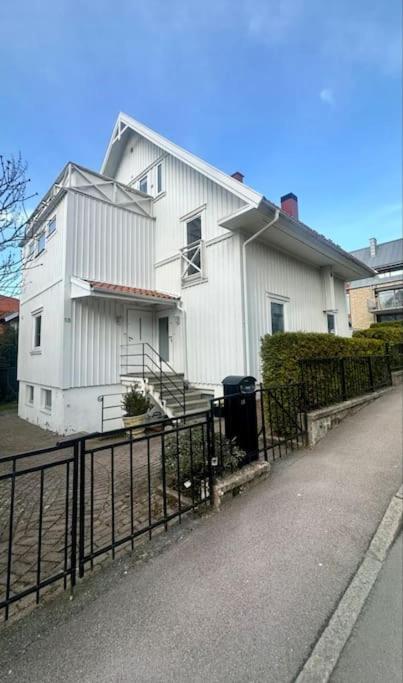 Superhomes 1 gäst view 3