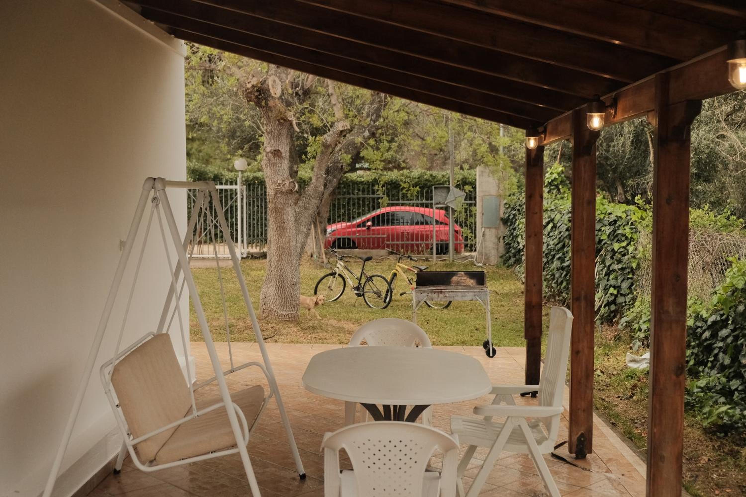 Close to Airport 5 Bedroom Villa by the Sea view 2