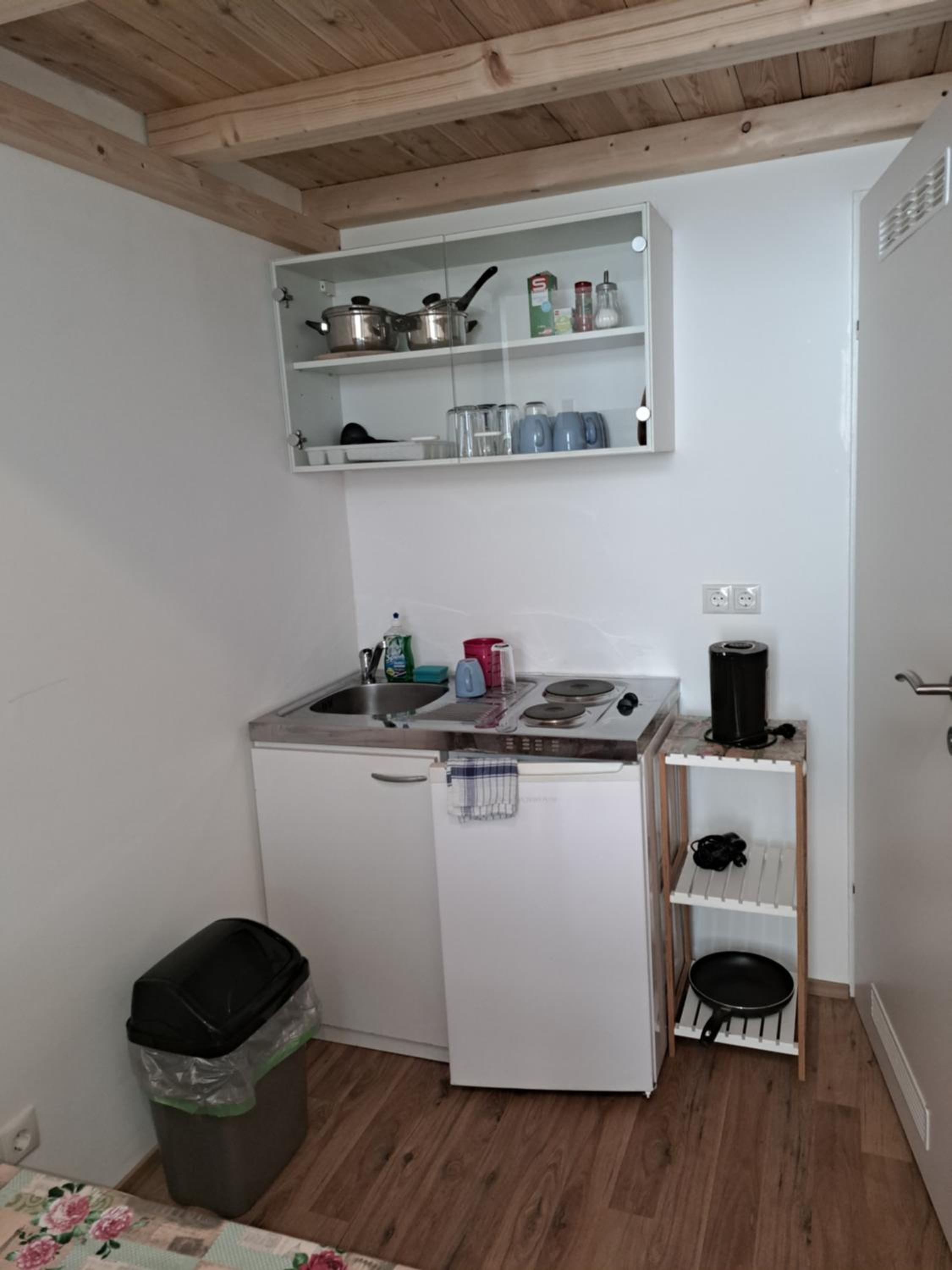 Relax Rooms & Apartments Vienna Belvedere 10 minutes to downtown long term stay also possible