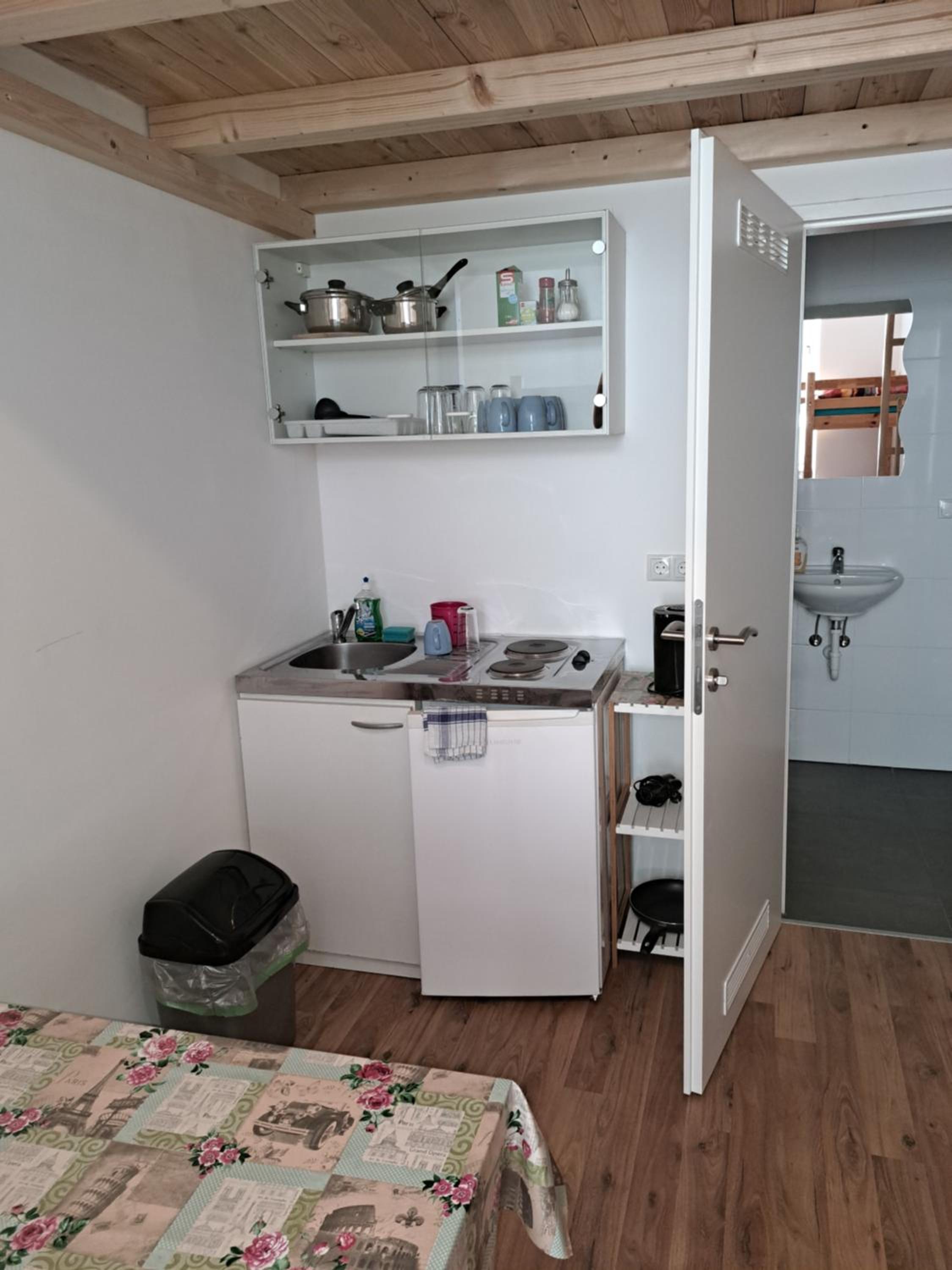 Relax Rooms & Apartments Vienna Belvedere 10 minutes to downtown long term stay also possible