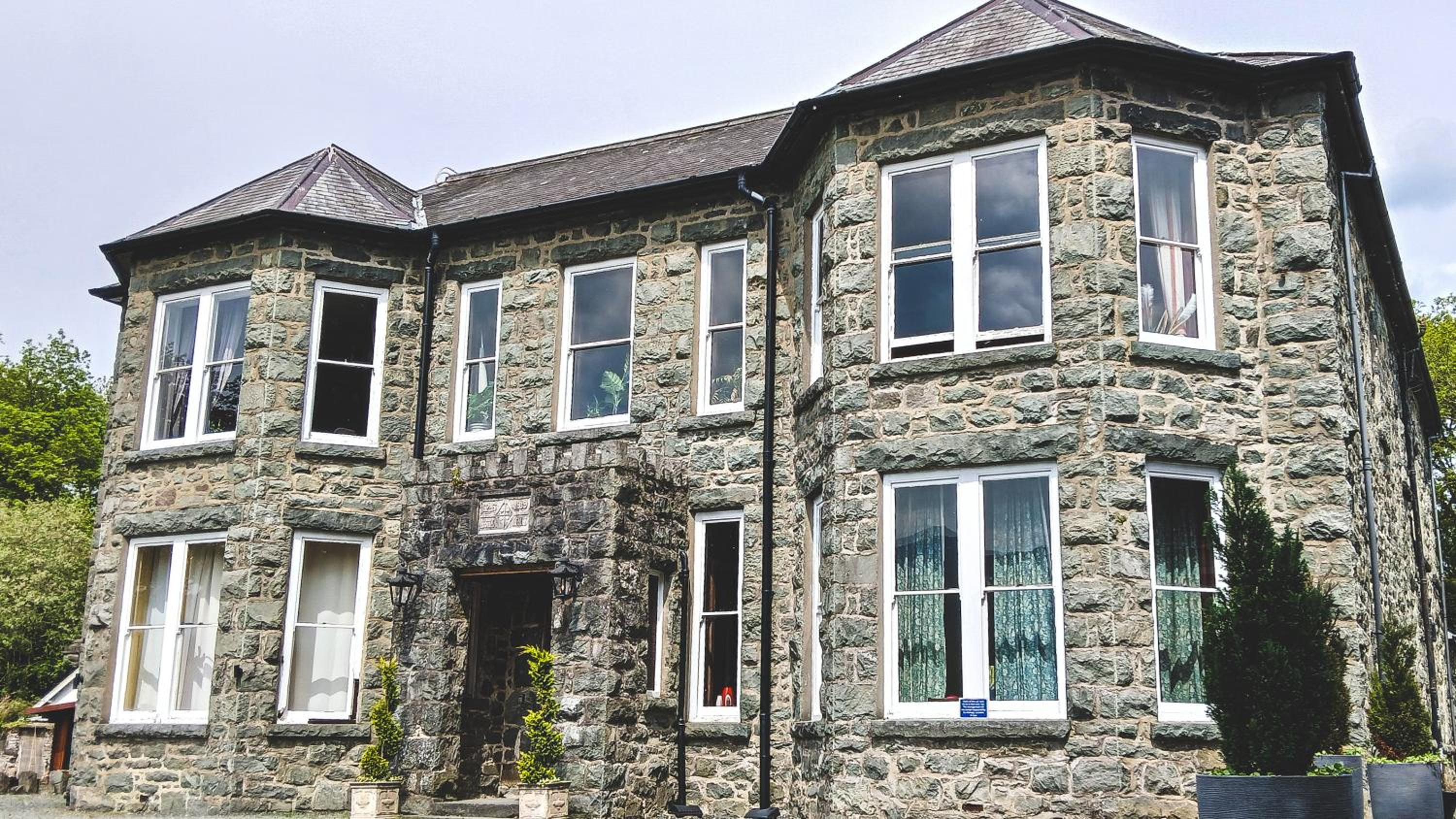 Hotel Amazing Cader views with en suite - Image 1