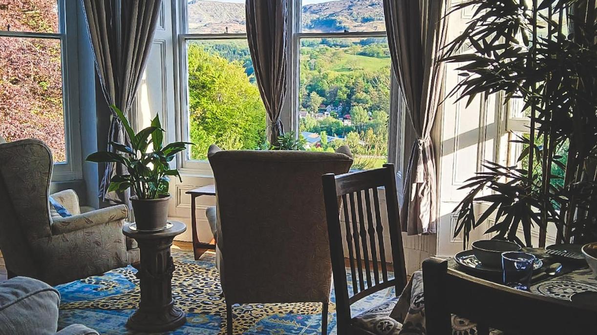 Amazing Cader views Torrent en suite view 3