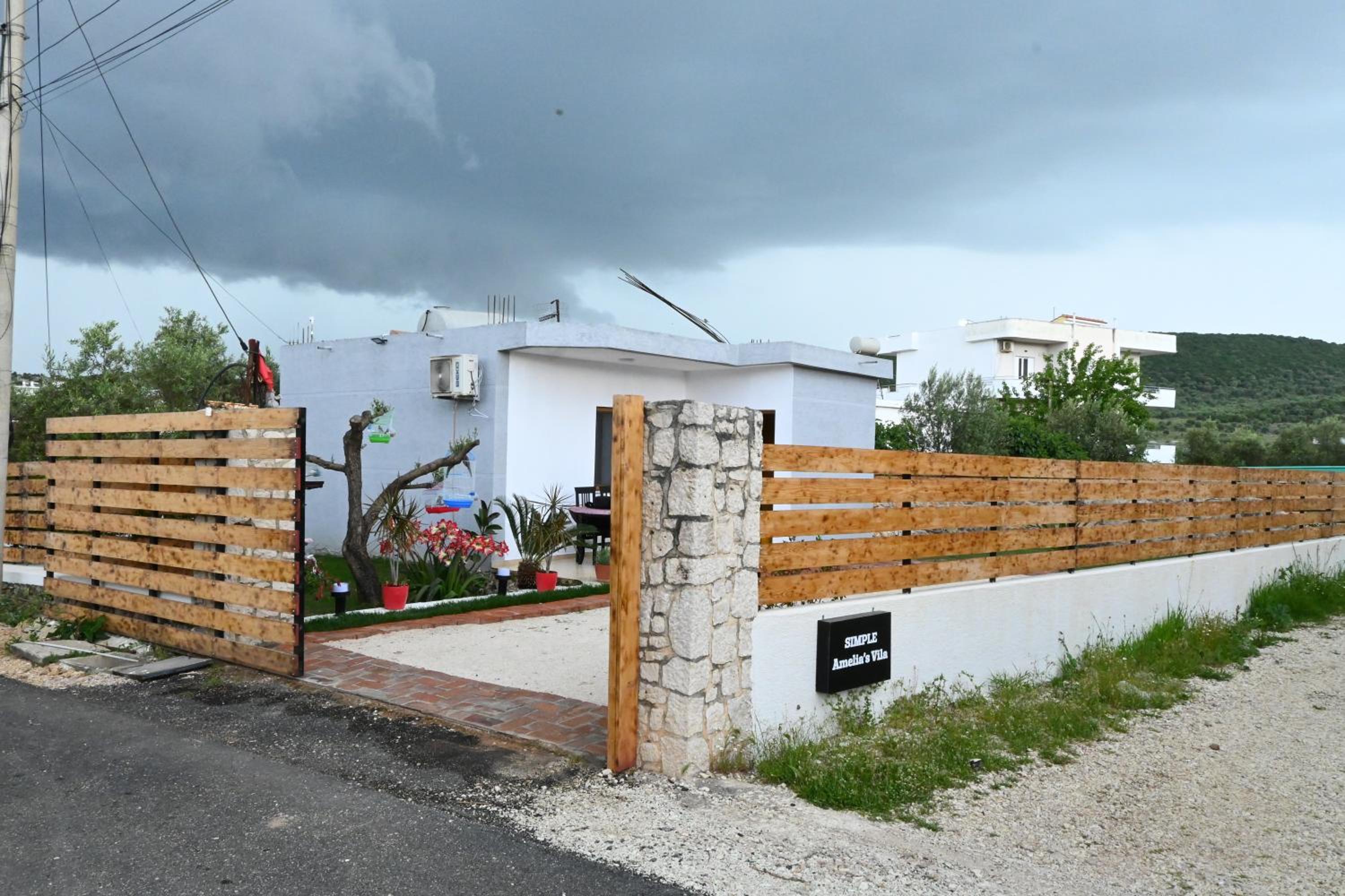 Simple Amelia's Vila