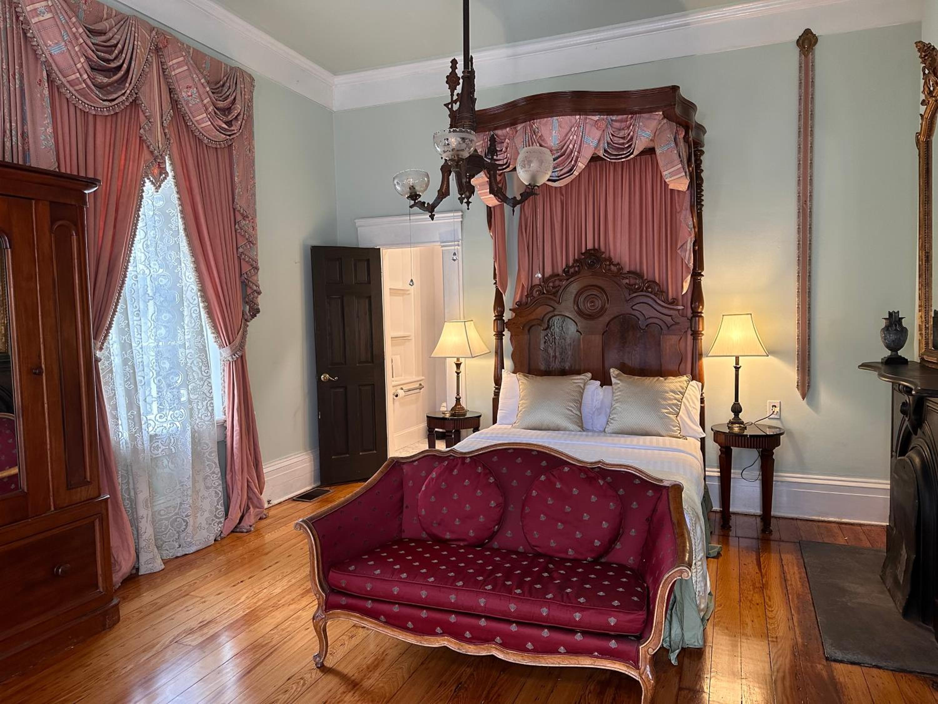 The Inn at Cedar Grove