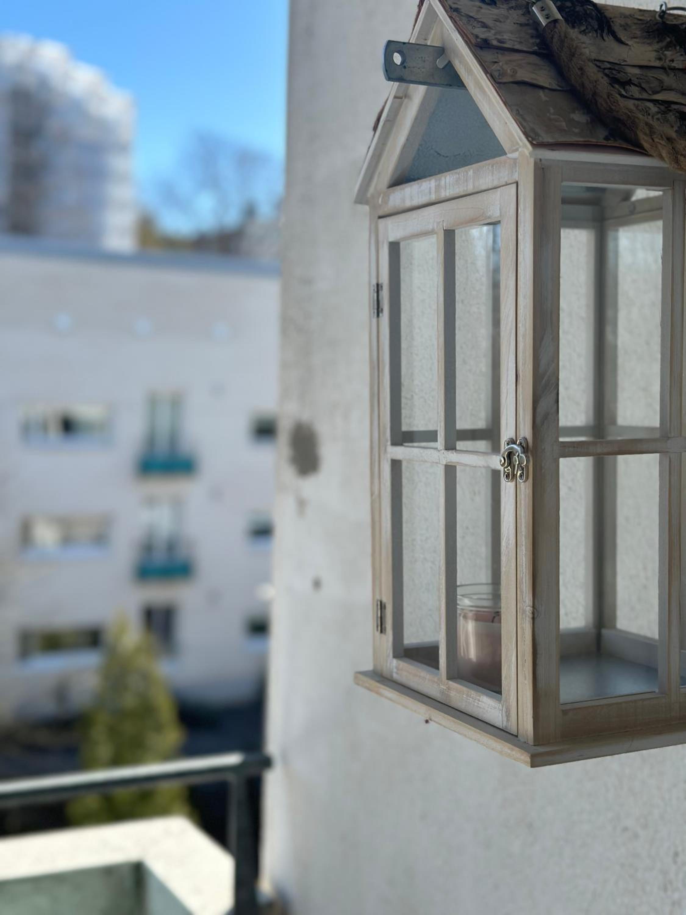 Joni Apartments