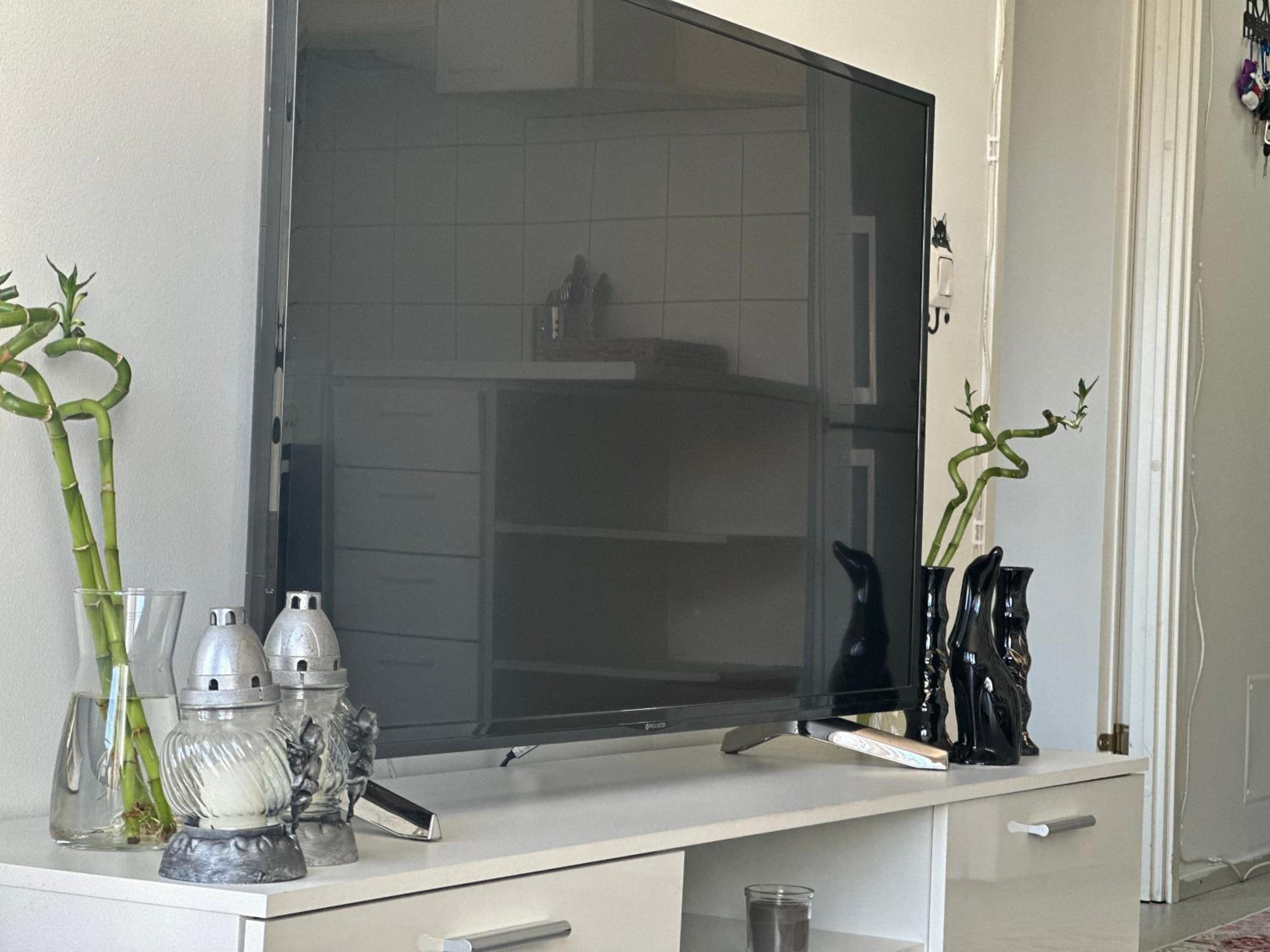 Joni Apartments