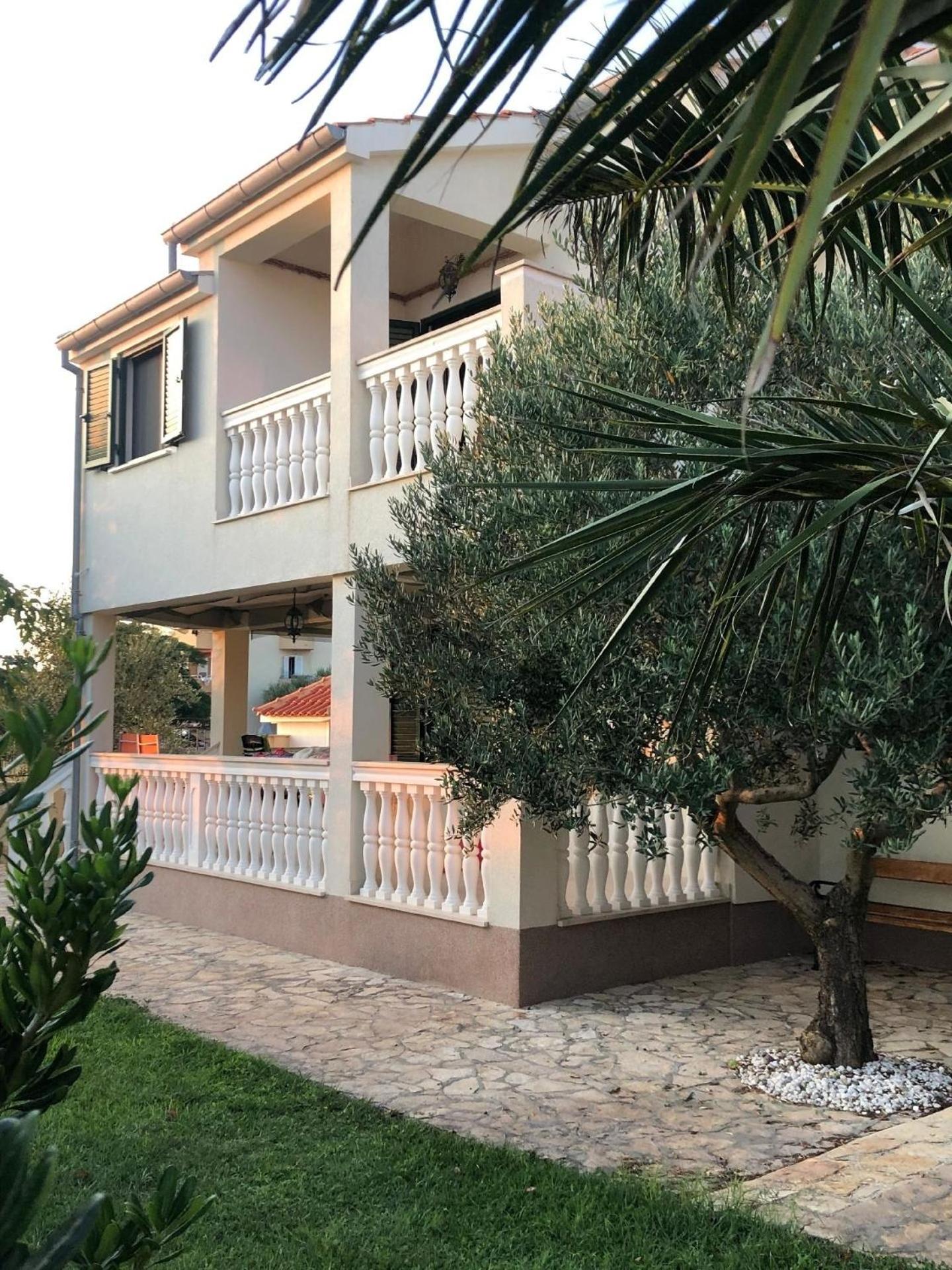 Ferienhaus in Privlaka mit Garten, Grill und Terrasse view 2